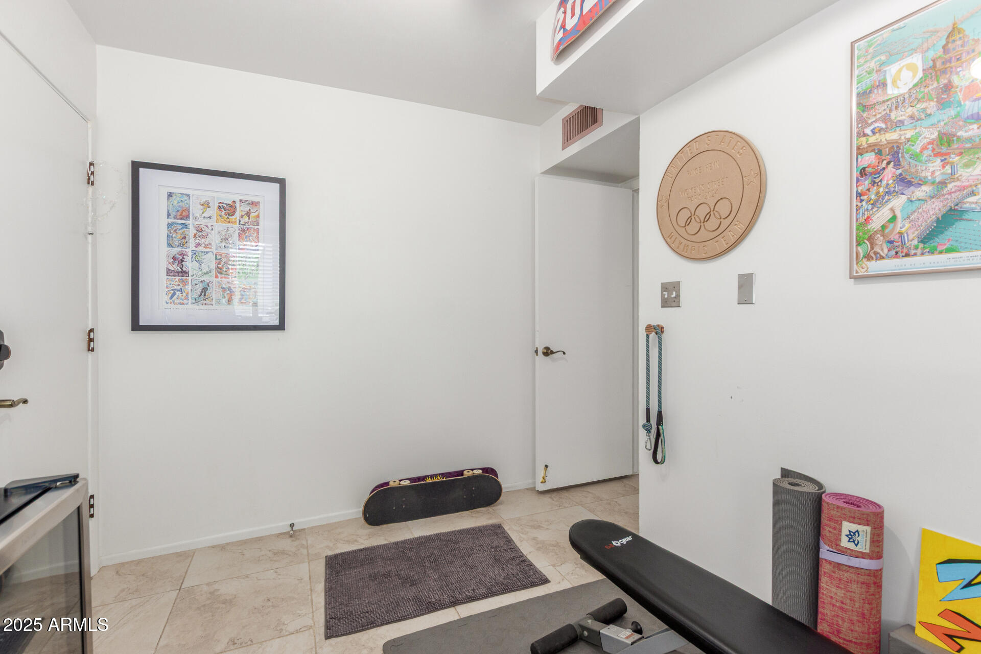 5617 S PIRATES COVE Road