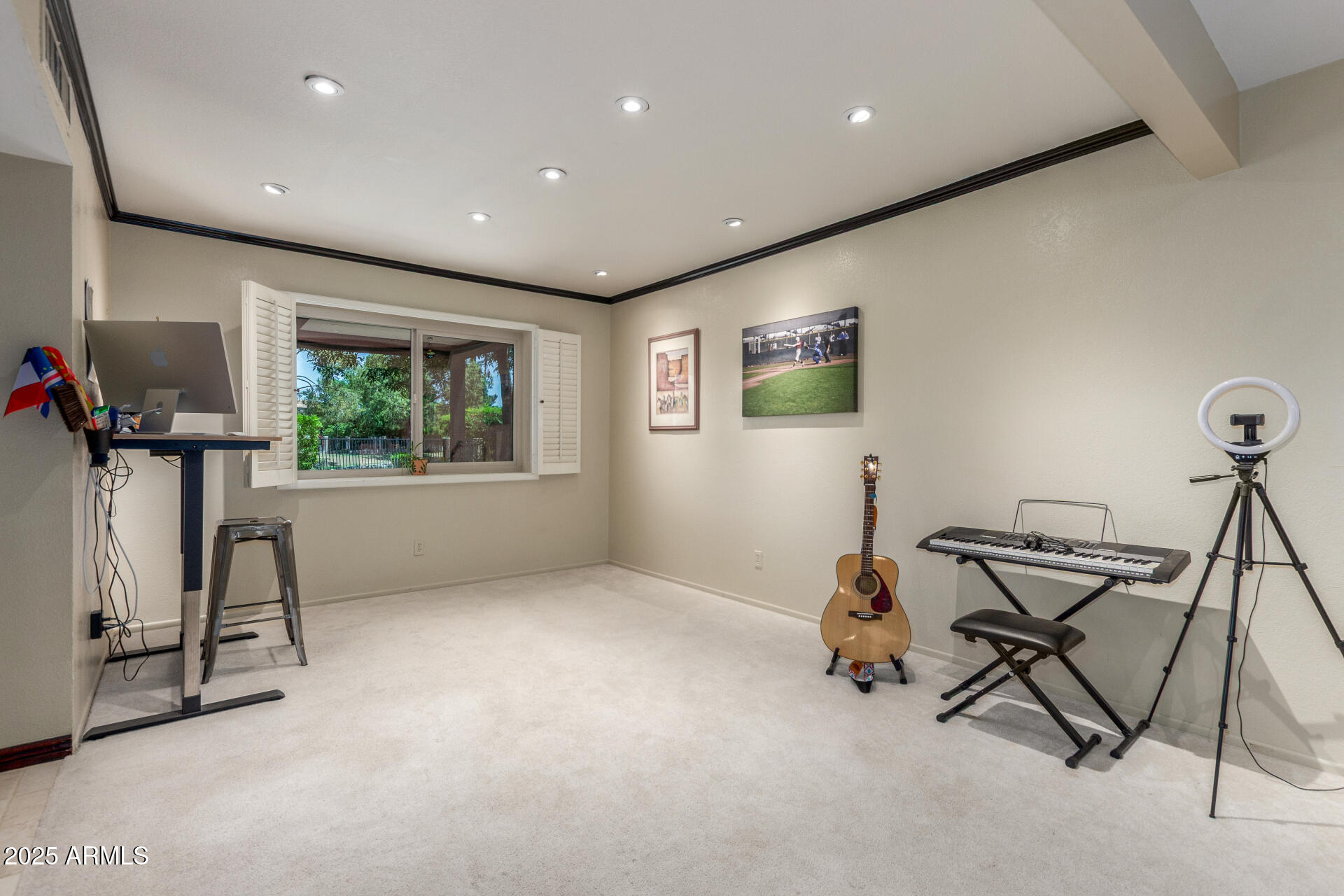 5617 S PIRATES COVE Road