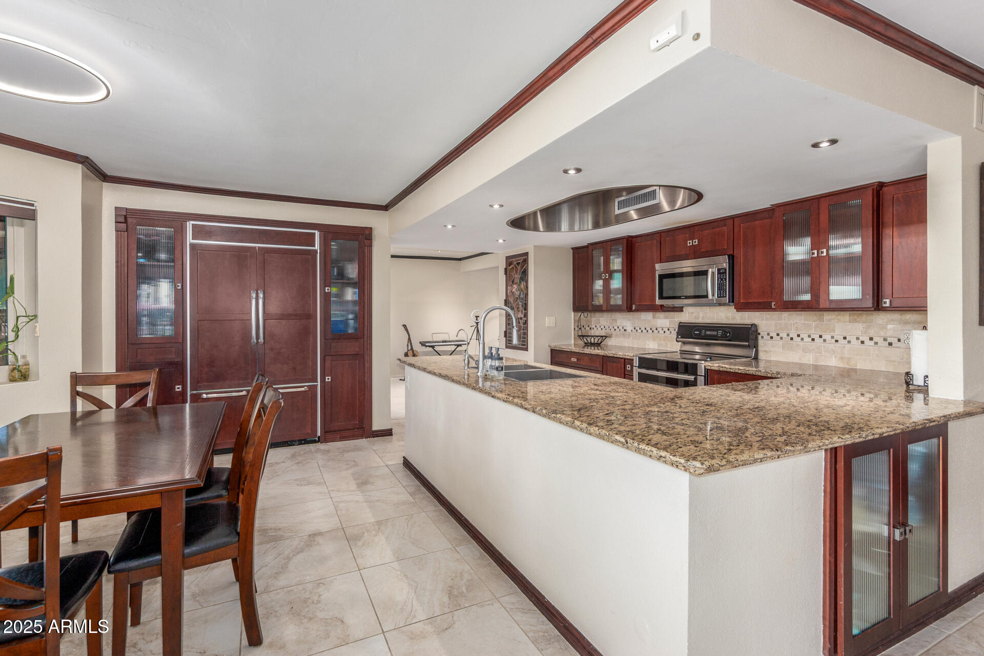 5617 S PIRATES COVE Road