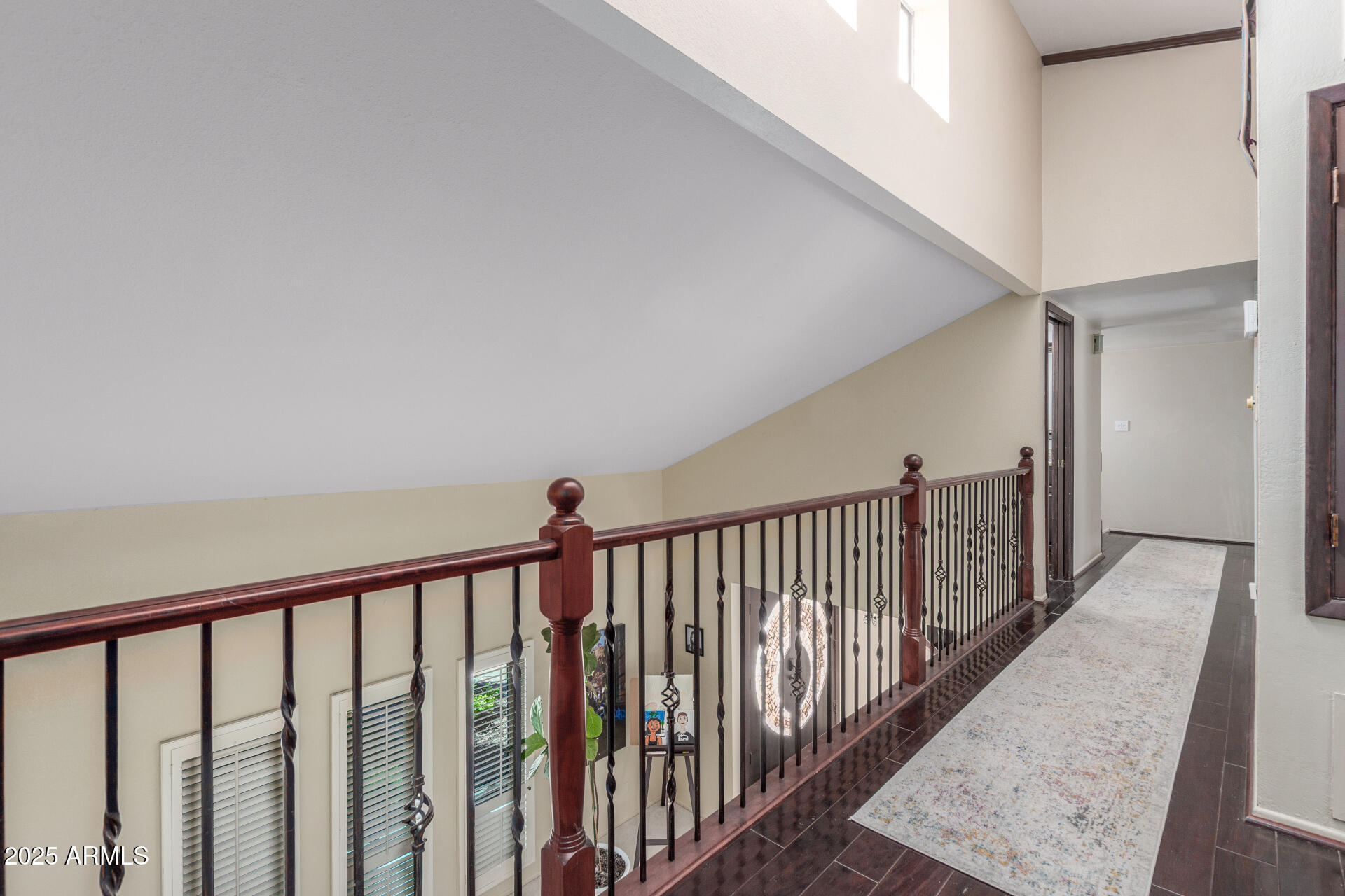 5617 S PIRATES COVE Road