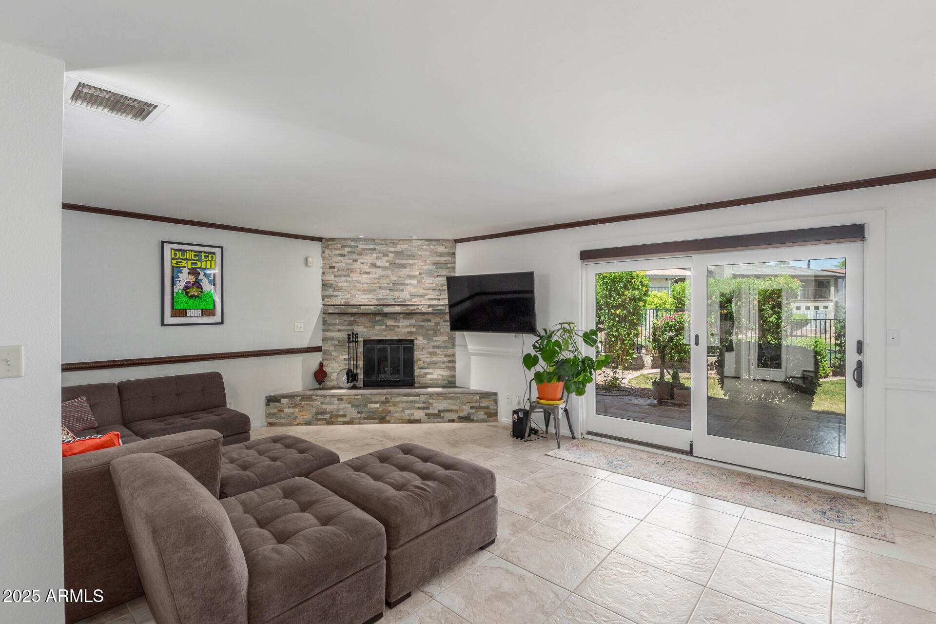 5617 S PIRATES COVE Road