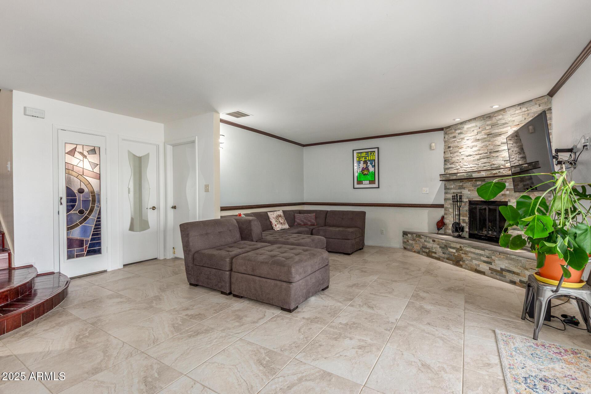 5617 S PIRATES COVE Road