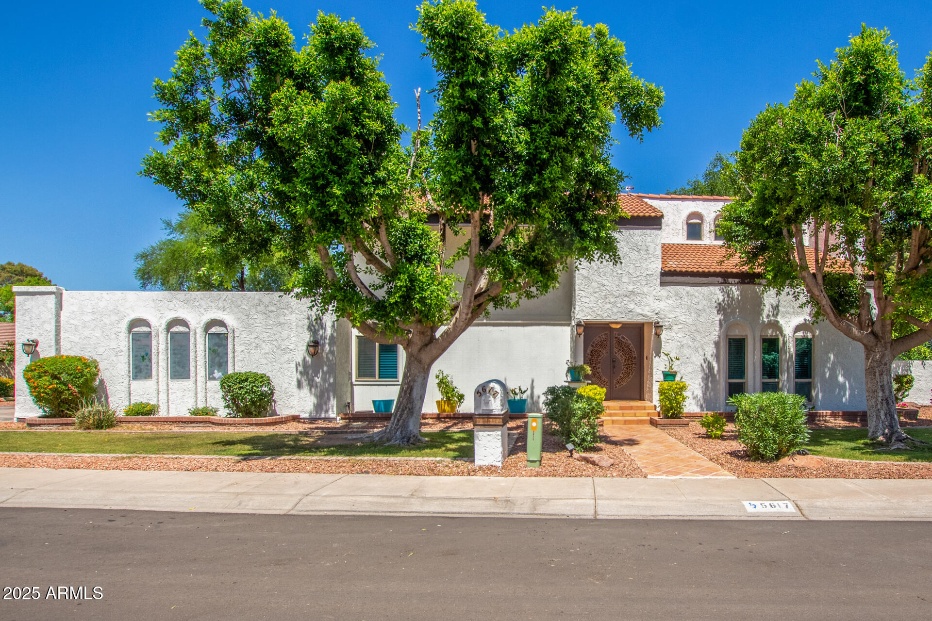 5617 S PIRATES COVE Road