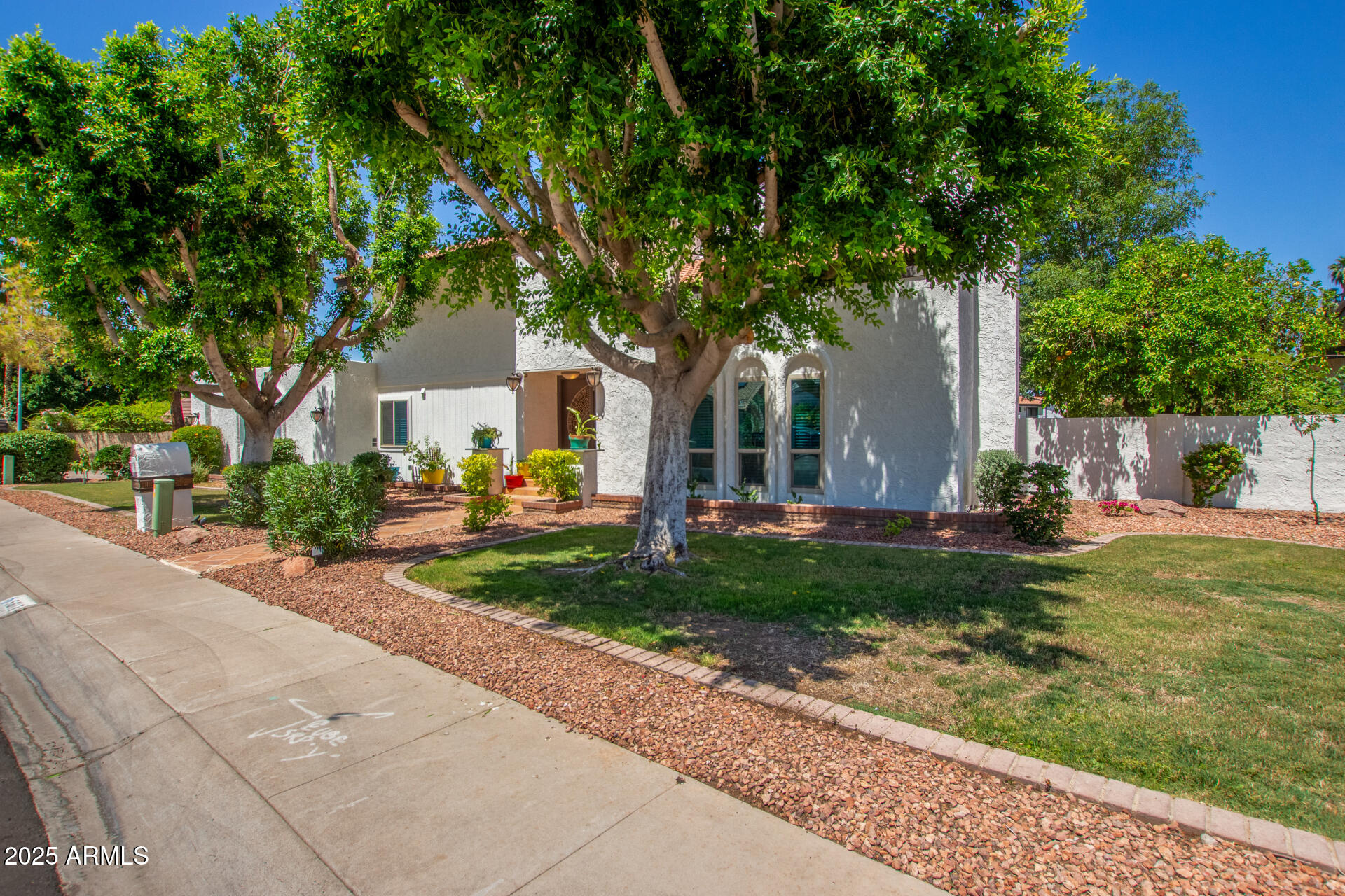 5617 S PIRATES COVE Road