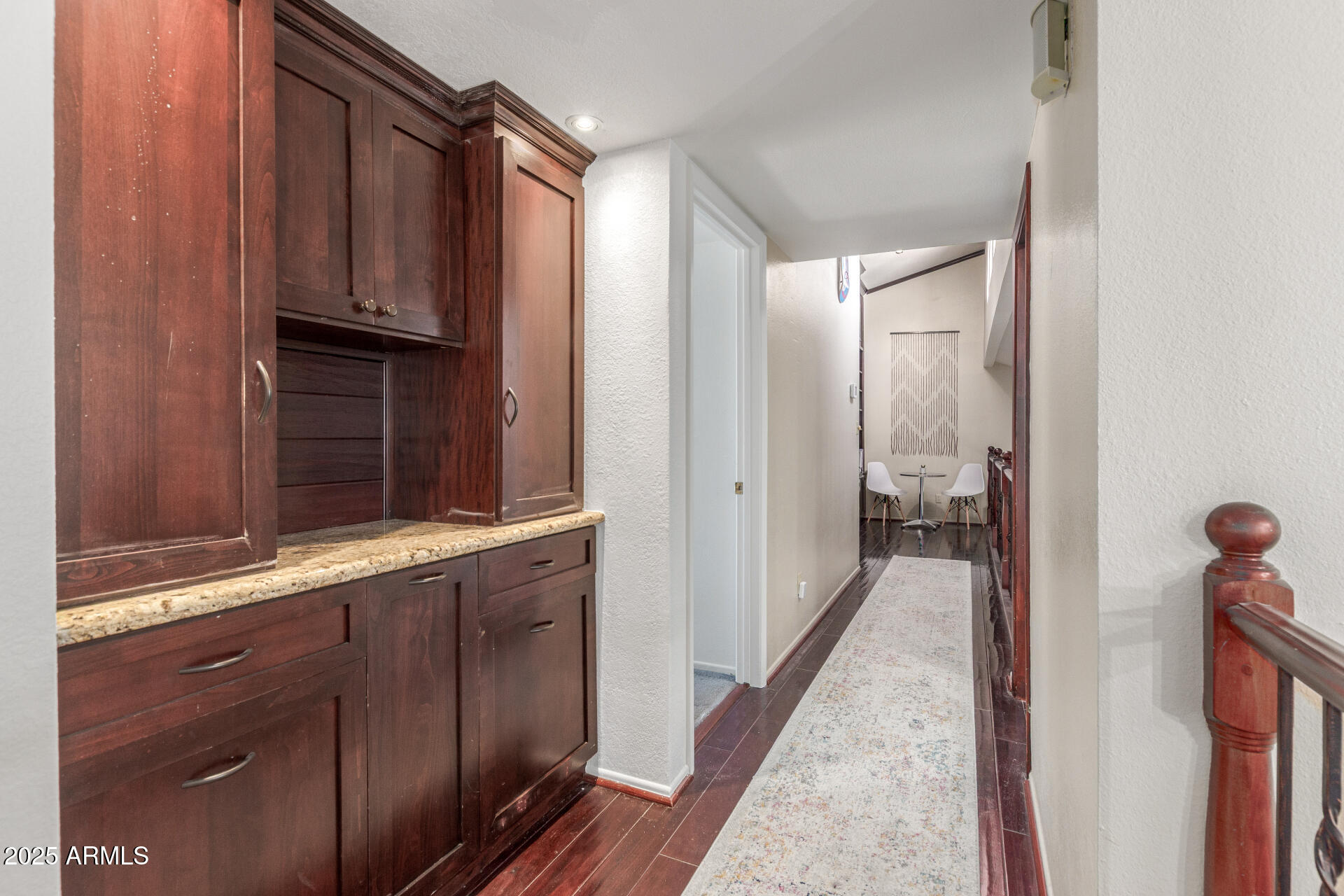 5617 S PIRATES COVE Road