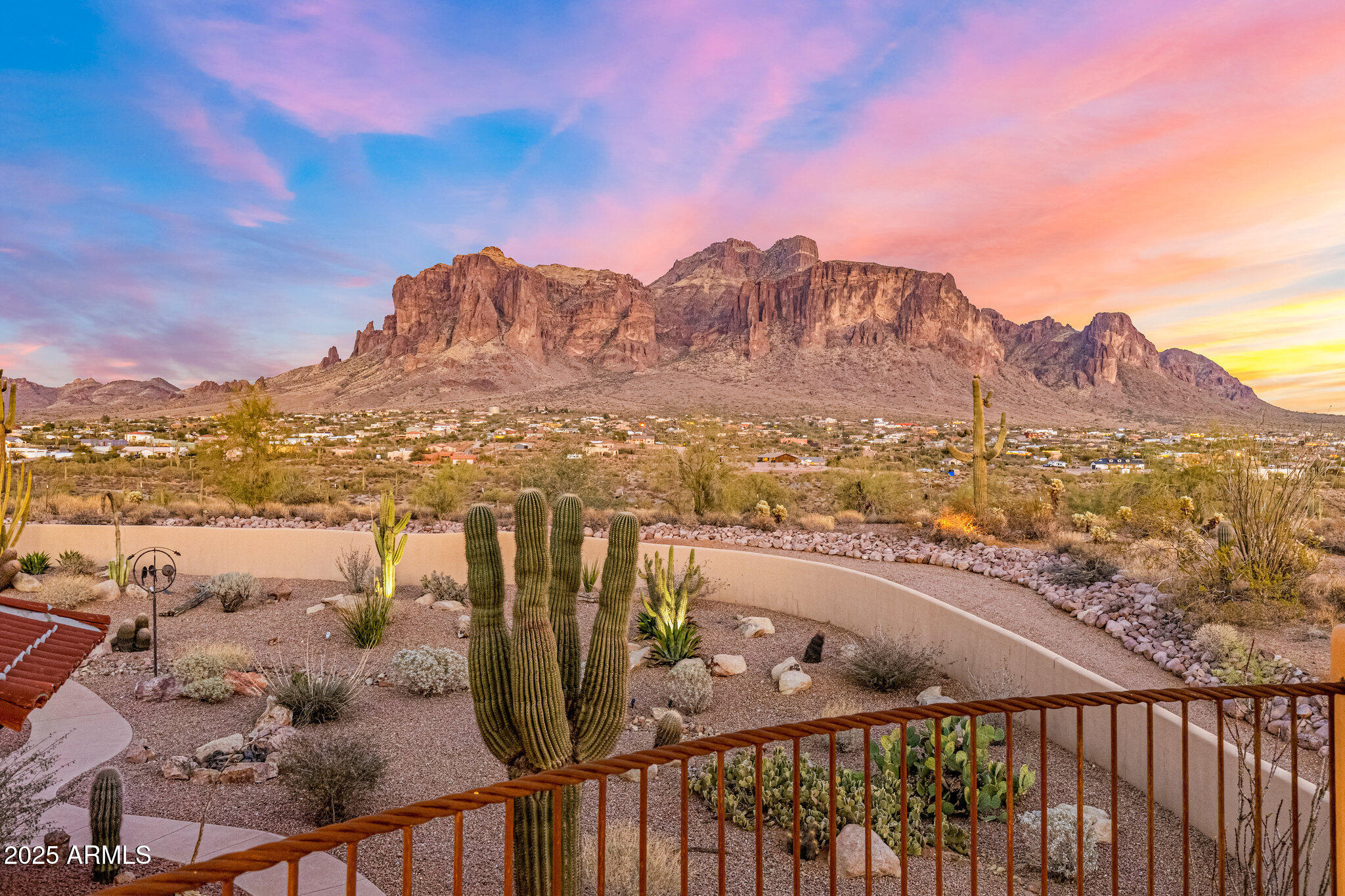 3307 N MOUNTAIN VIEW Road