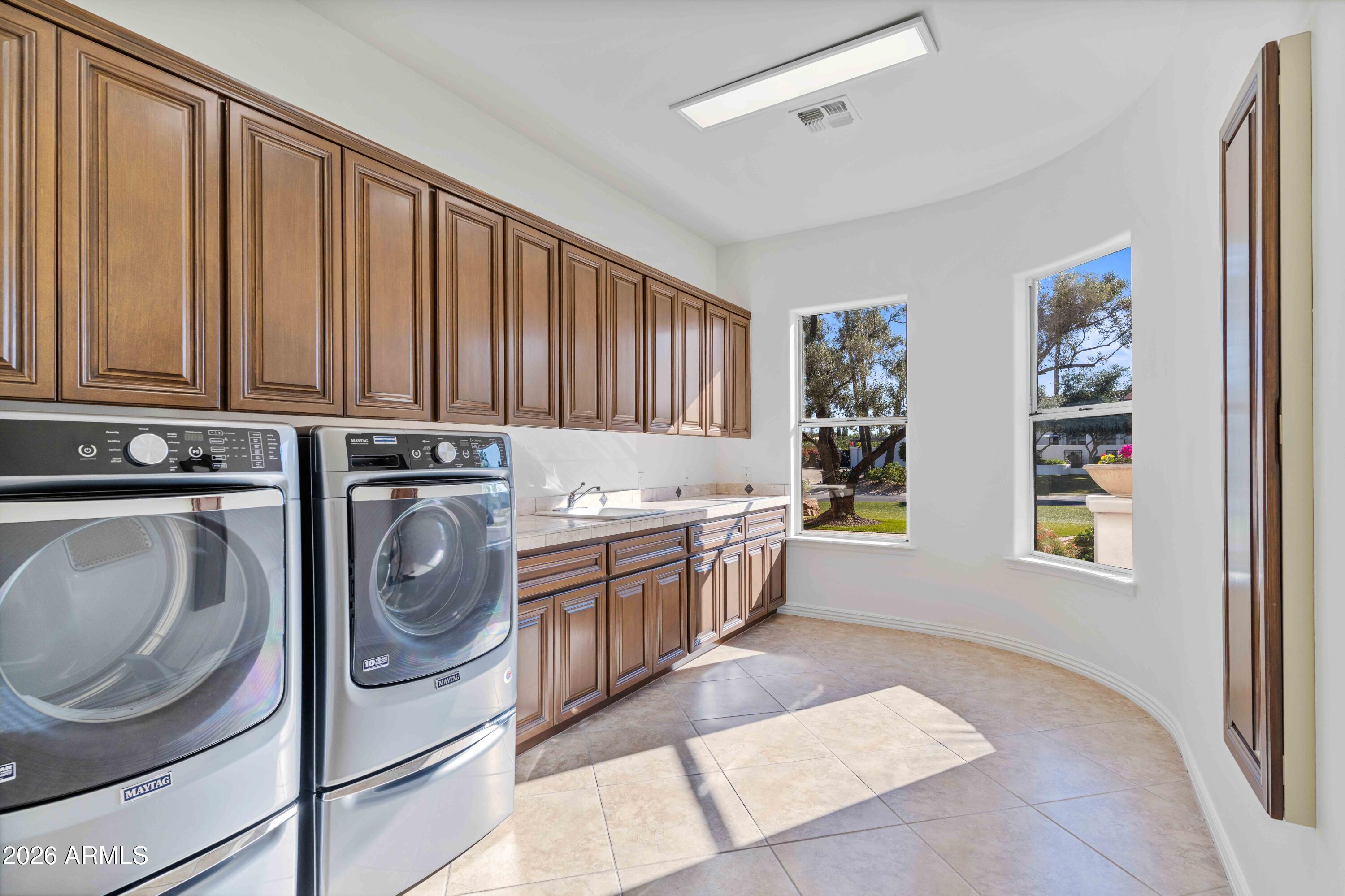 7126 E BLUEBIRD Lane