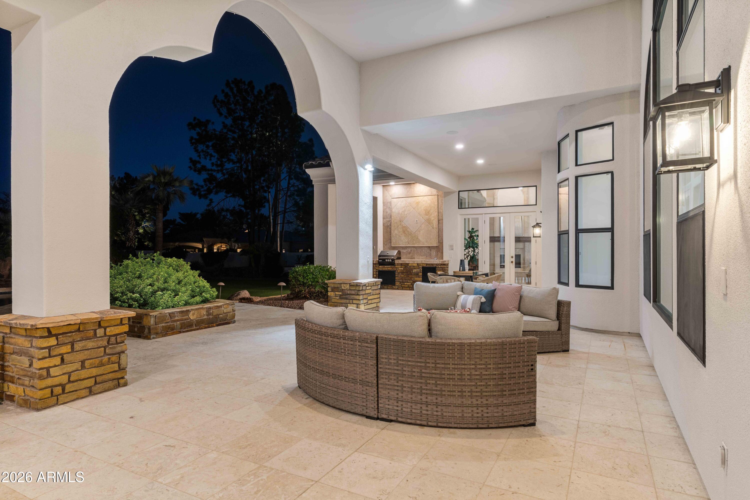 7126 E BLUEBIRD Lane