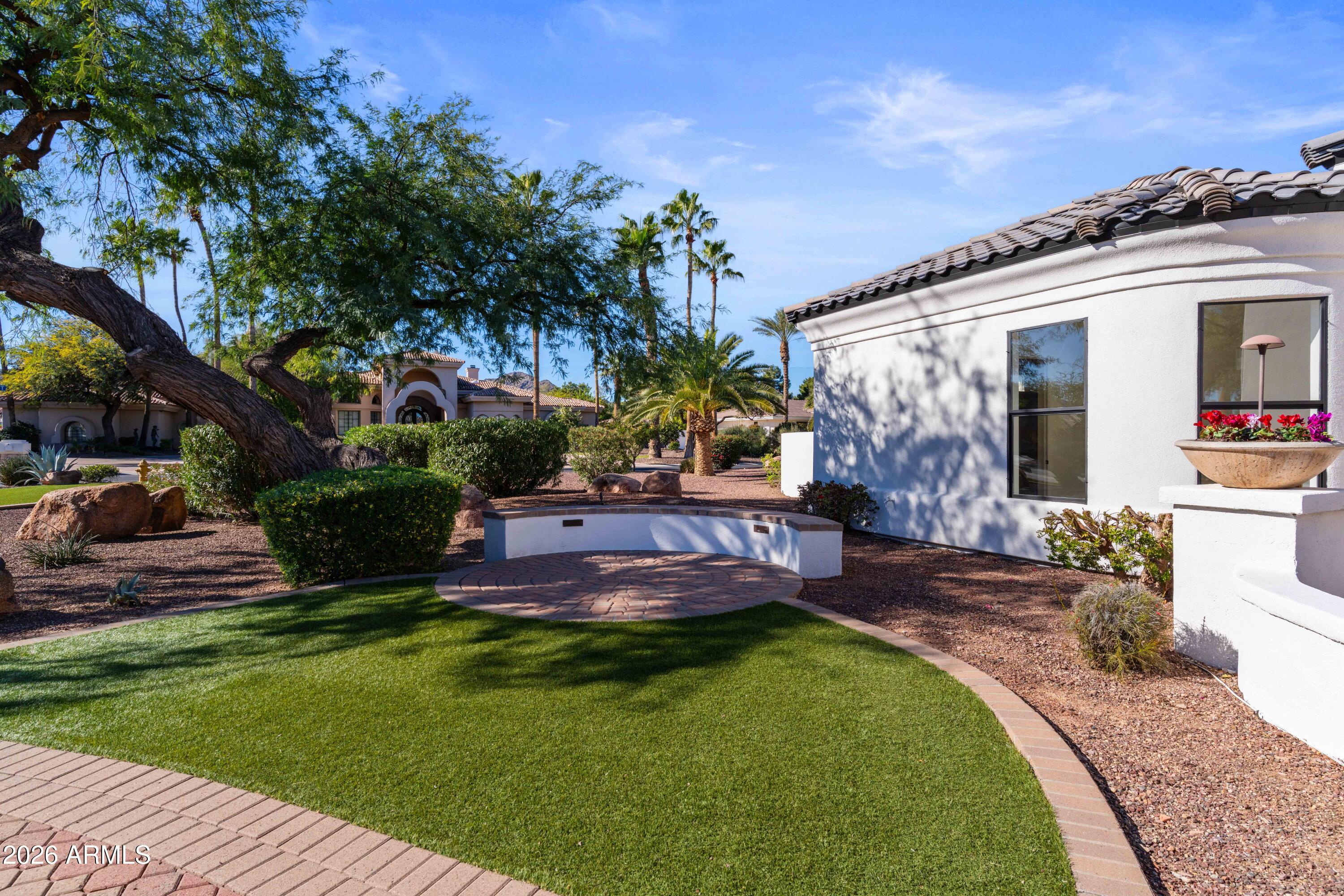 7126 E BLUEBIRD Lane