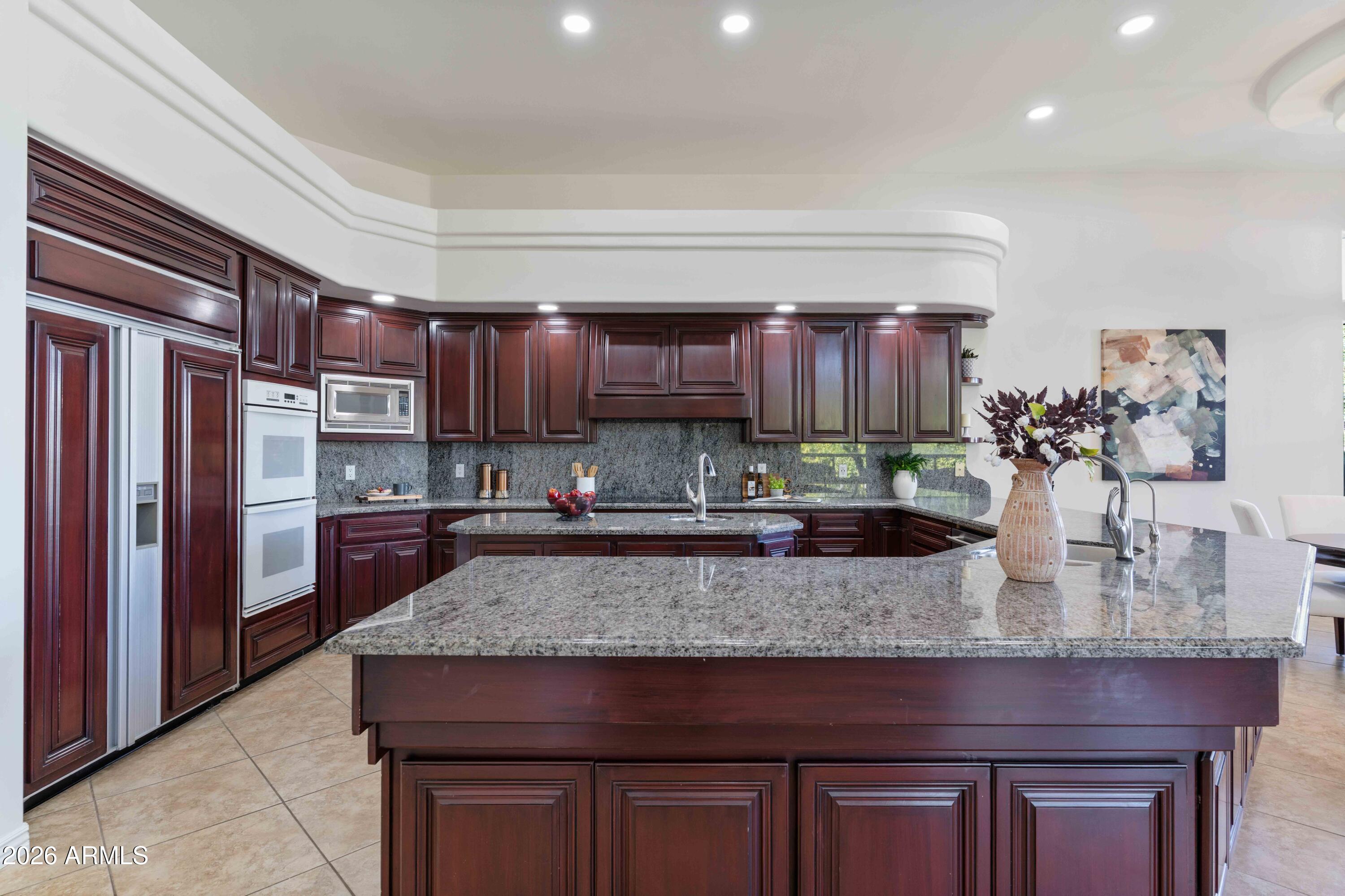 7126 E BLUEBIRD Lane