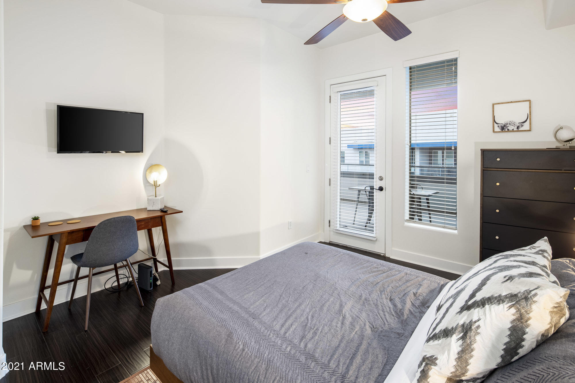 945 E PLAYA DEL NORTE Drive 5022