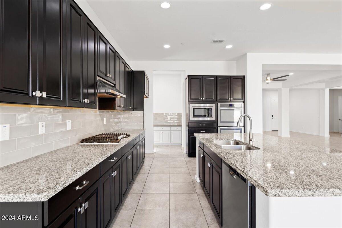 11856 W LONE TREE Trail