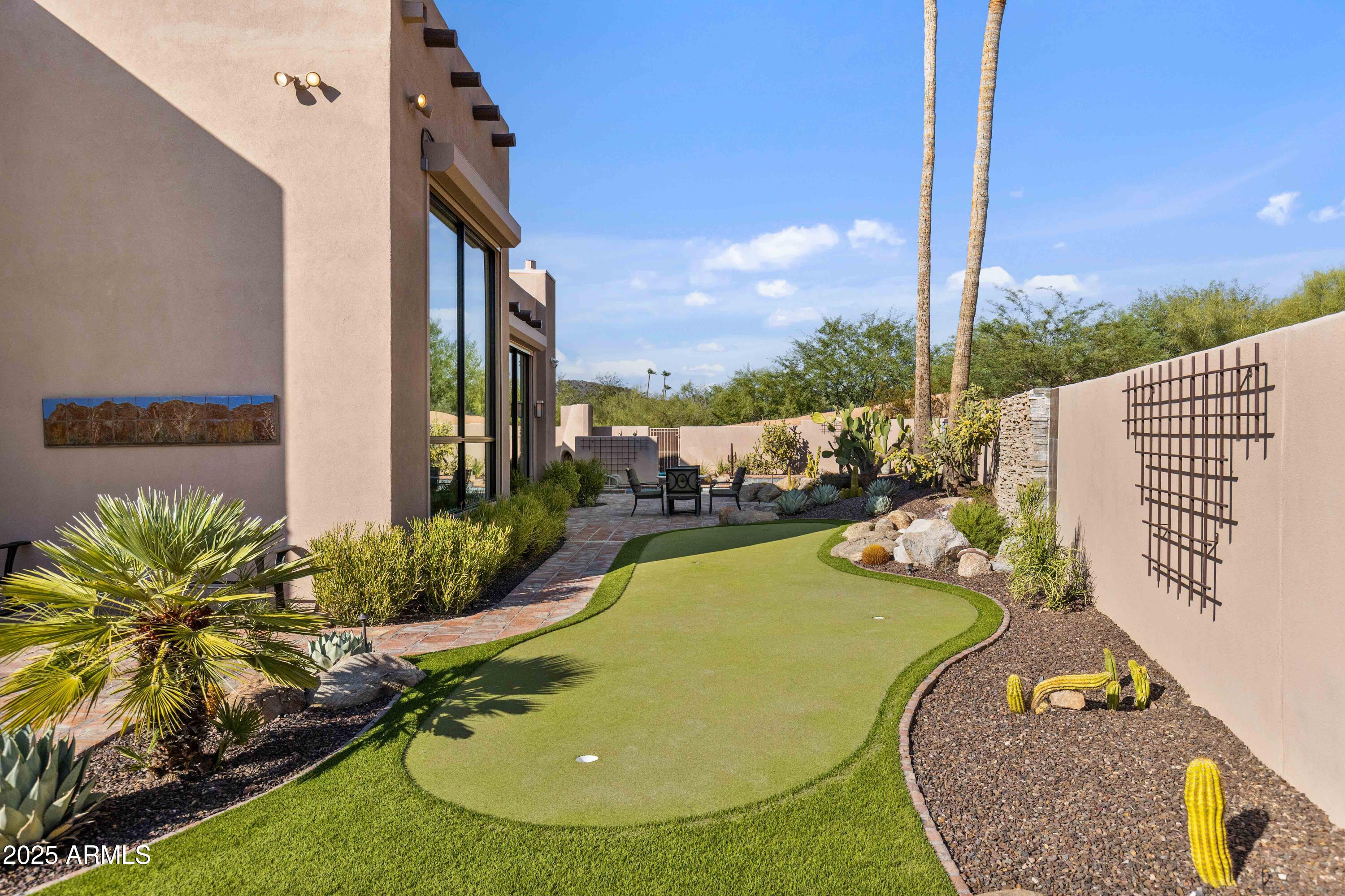 5984 N ECHO CANYON Drive