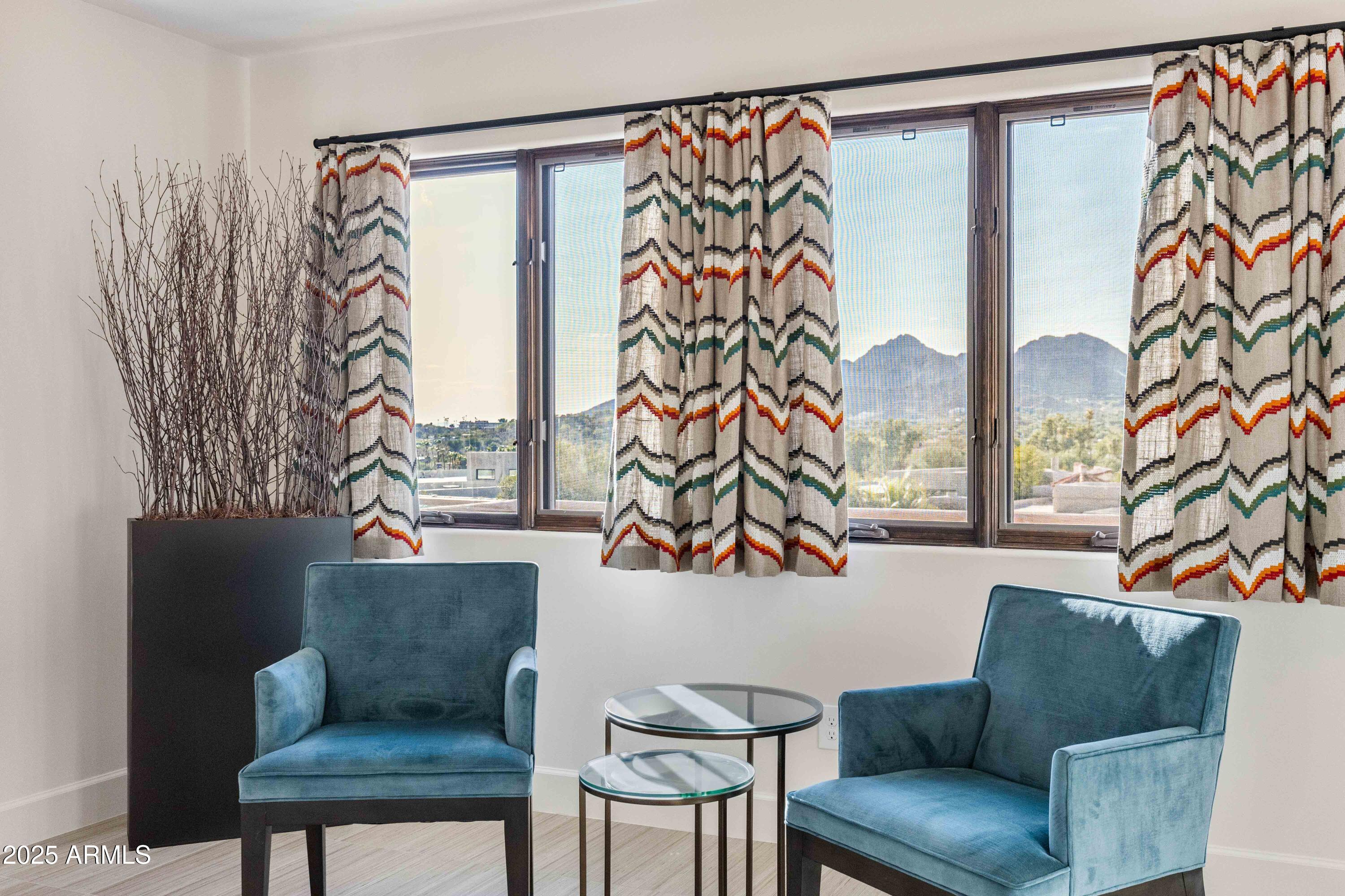 5984 N ECHO CANYON Drive