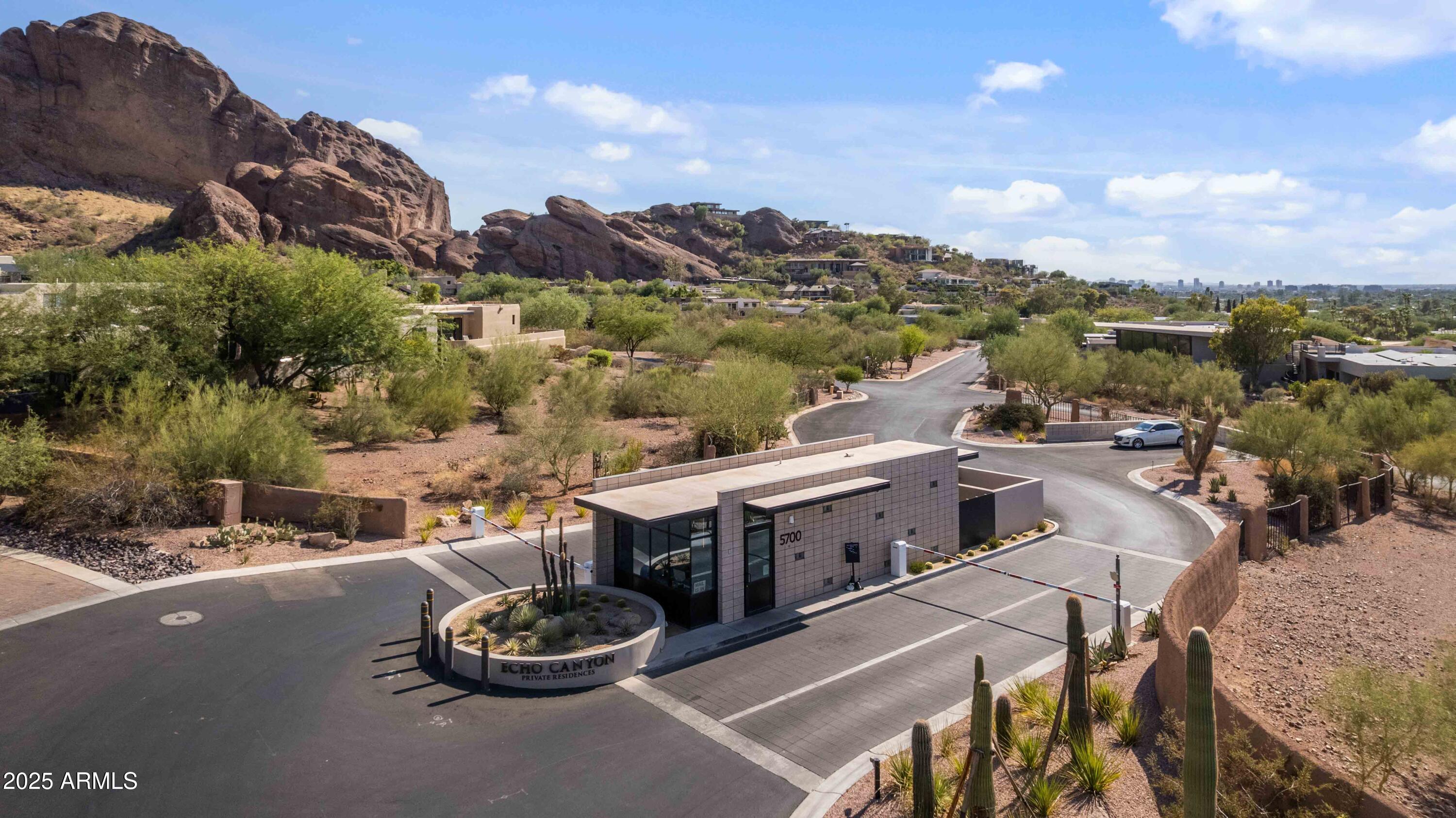 5984 N ECHO CANYON Drive