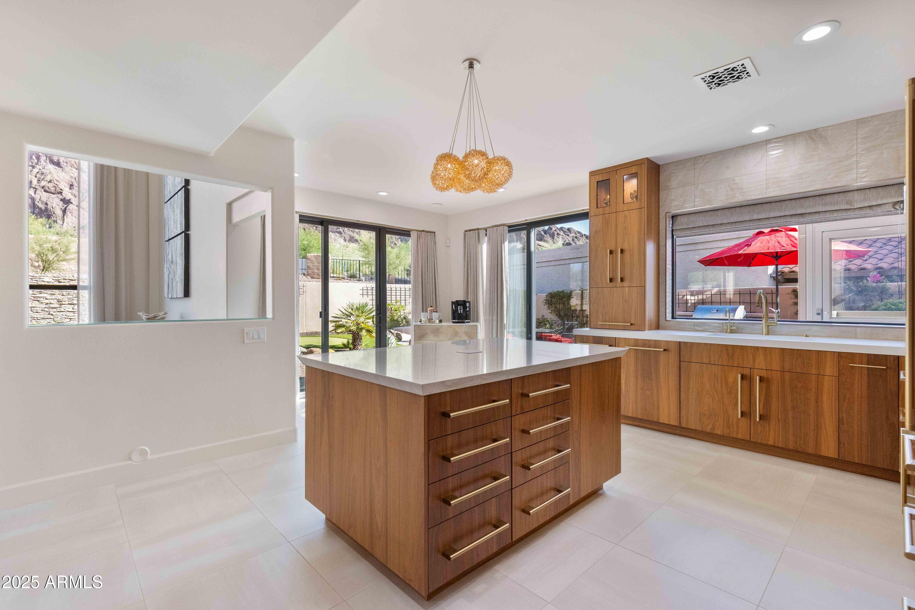 5984 N ECHO CANYON Drive