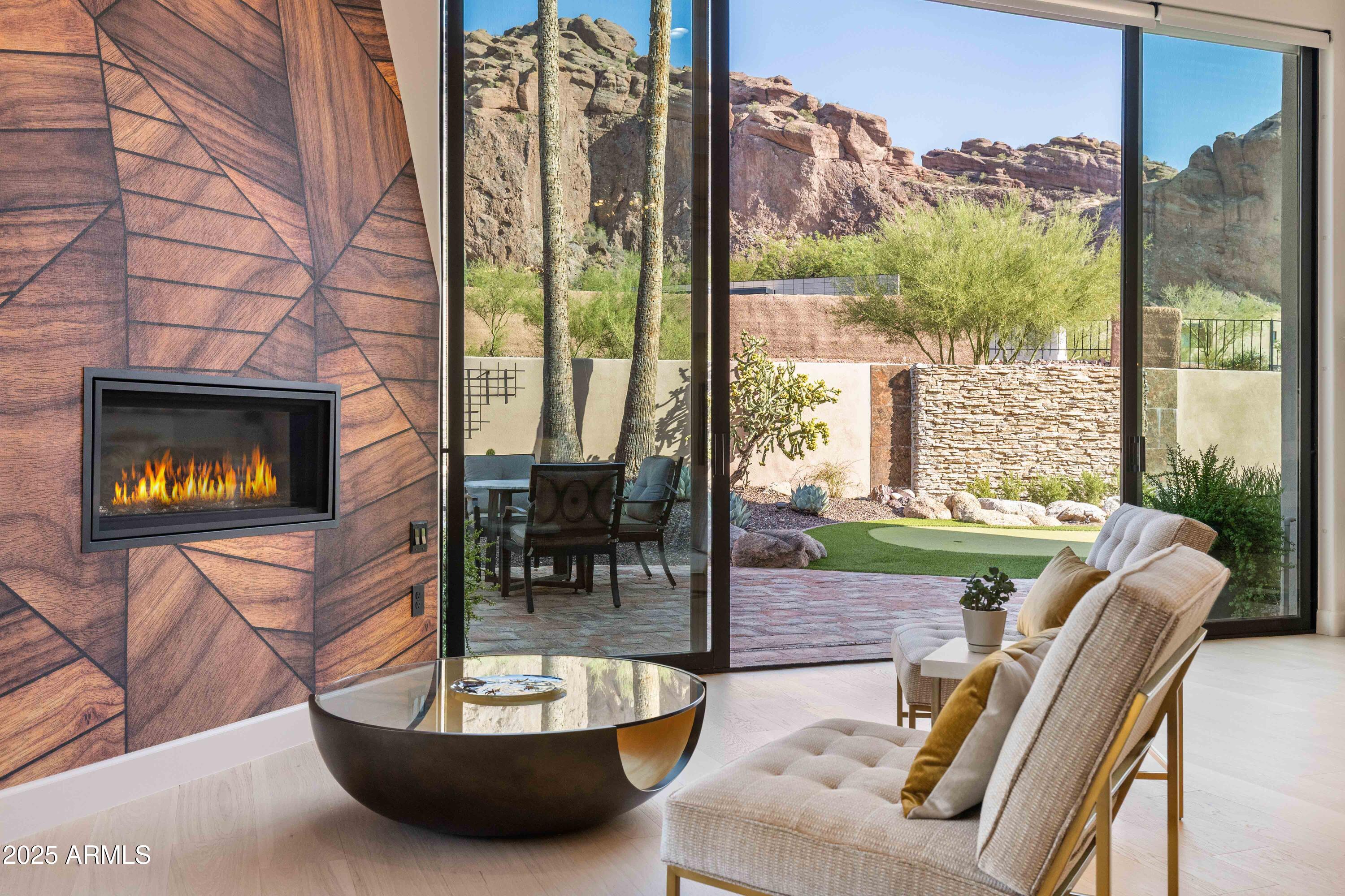 5984 N ECHO CANYON Drive