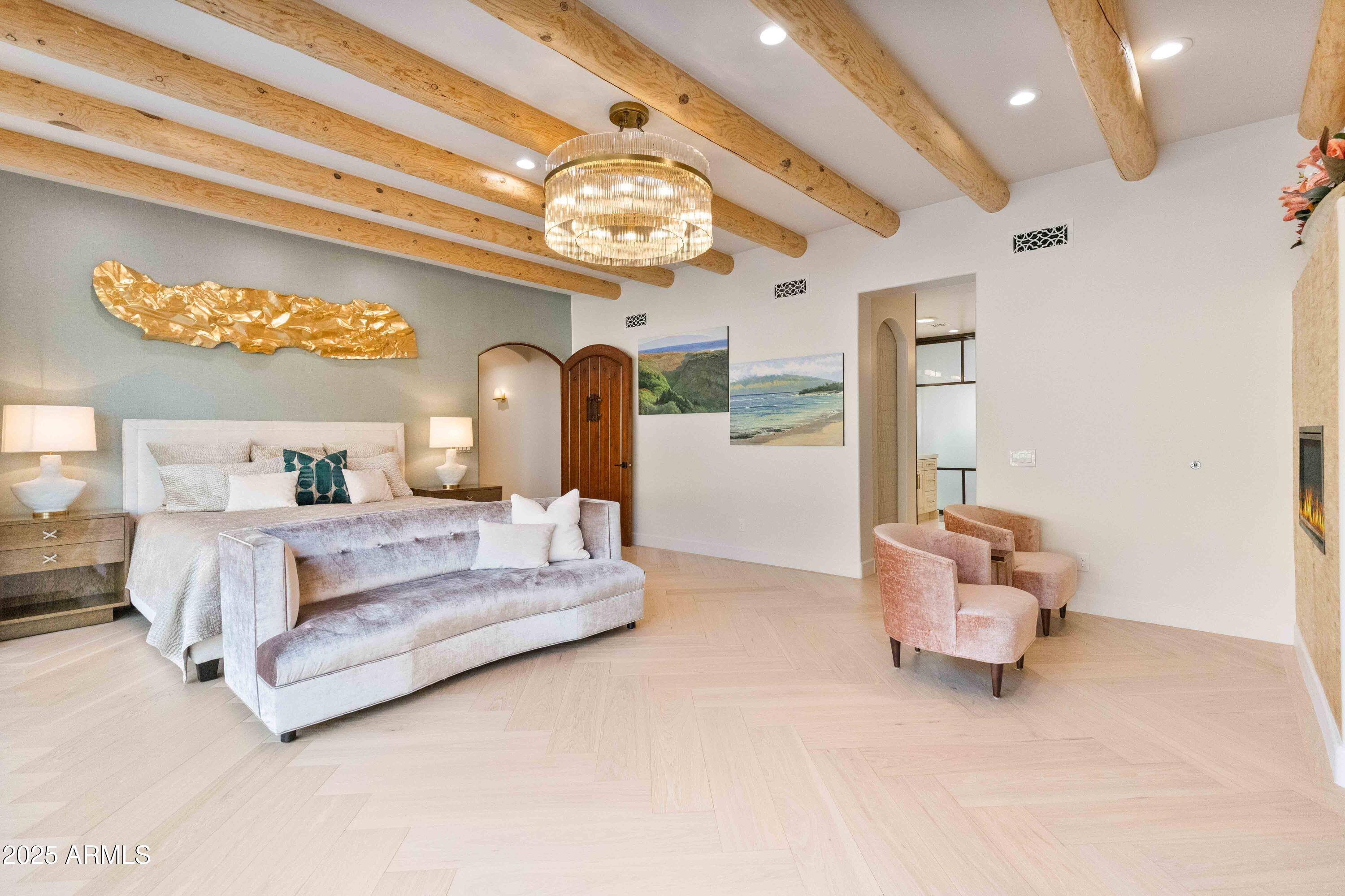 5984 N ECHO CANYON Drive