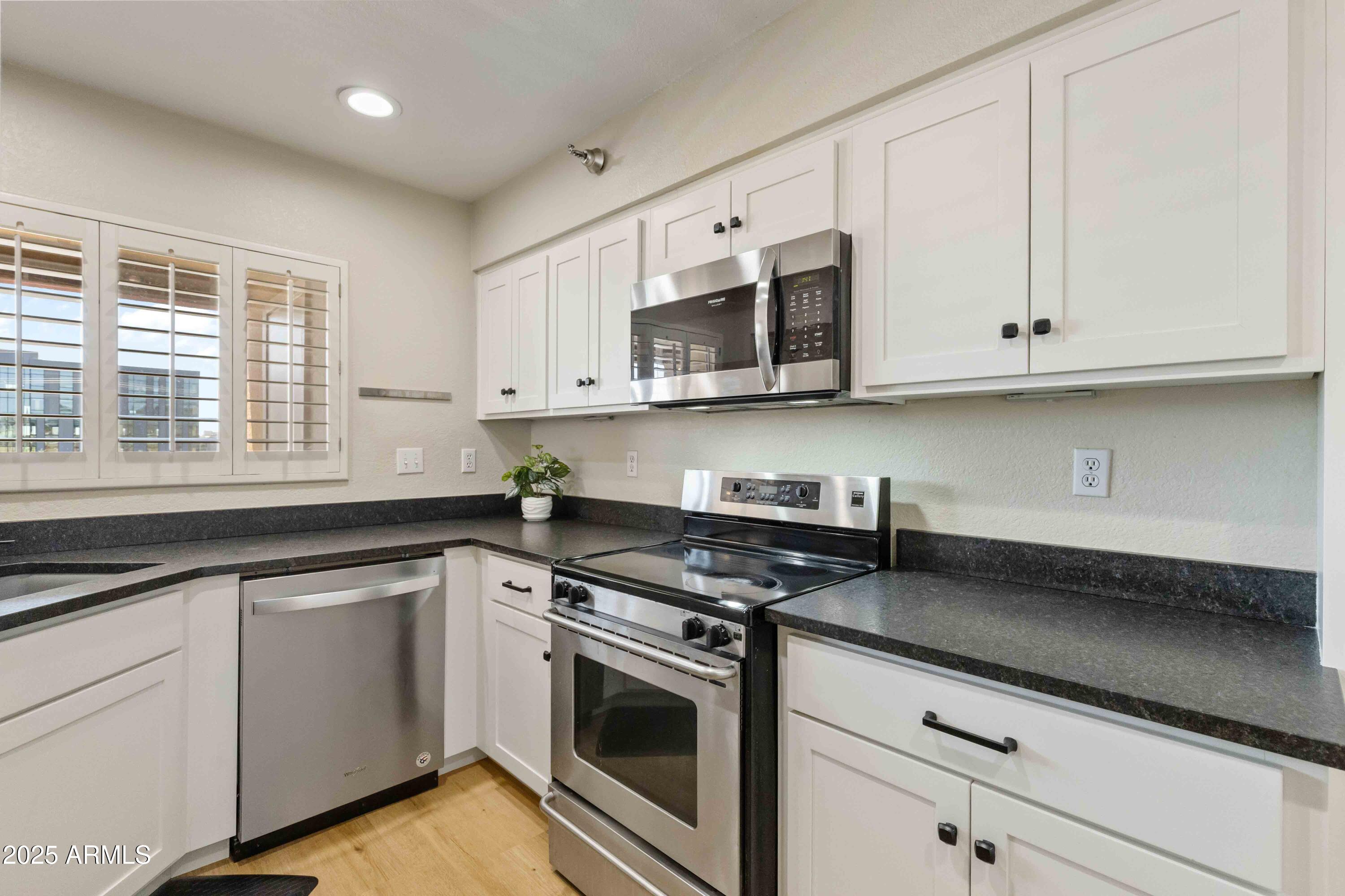 154 W 5TH Street 246