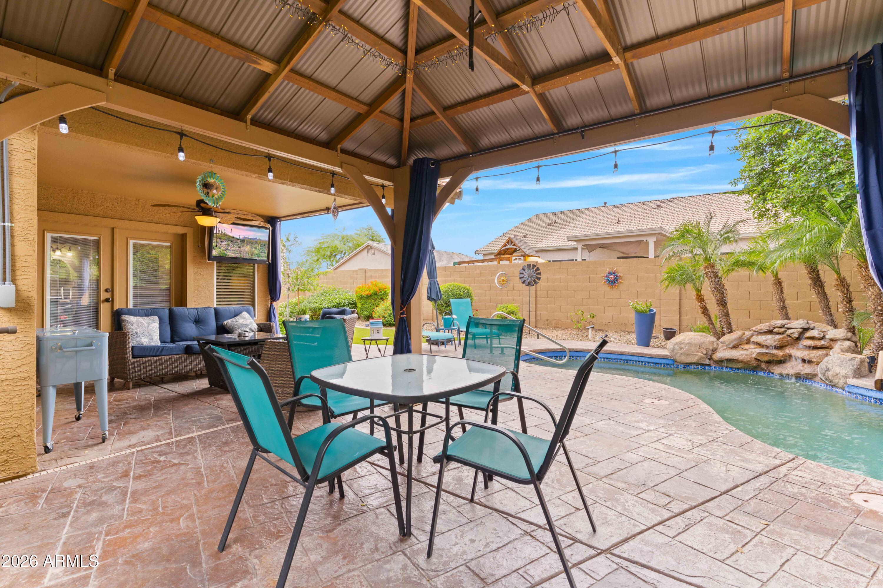 1566 N ROCKWELL Court