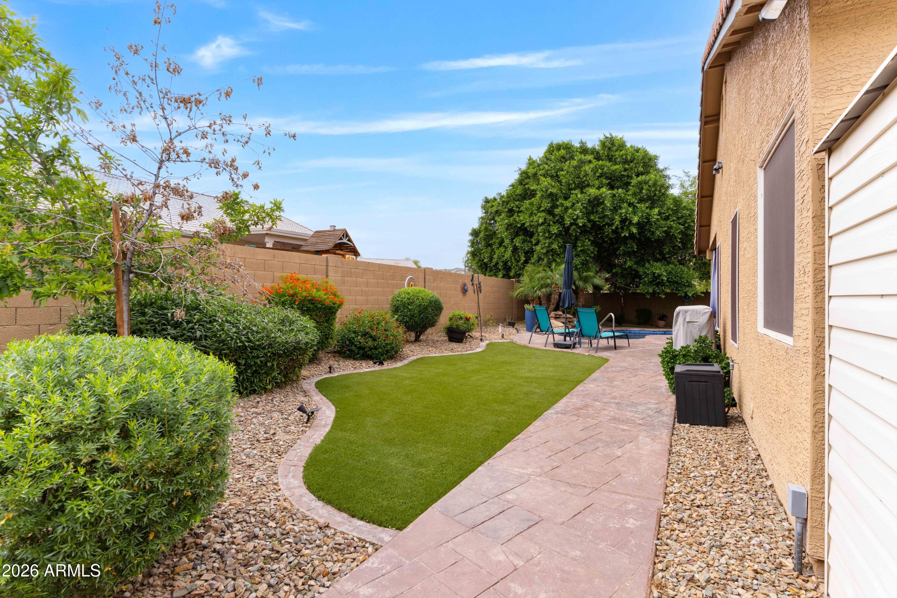 1566 N ROCKWELL Court