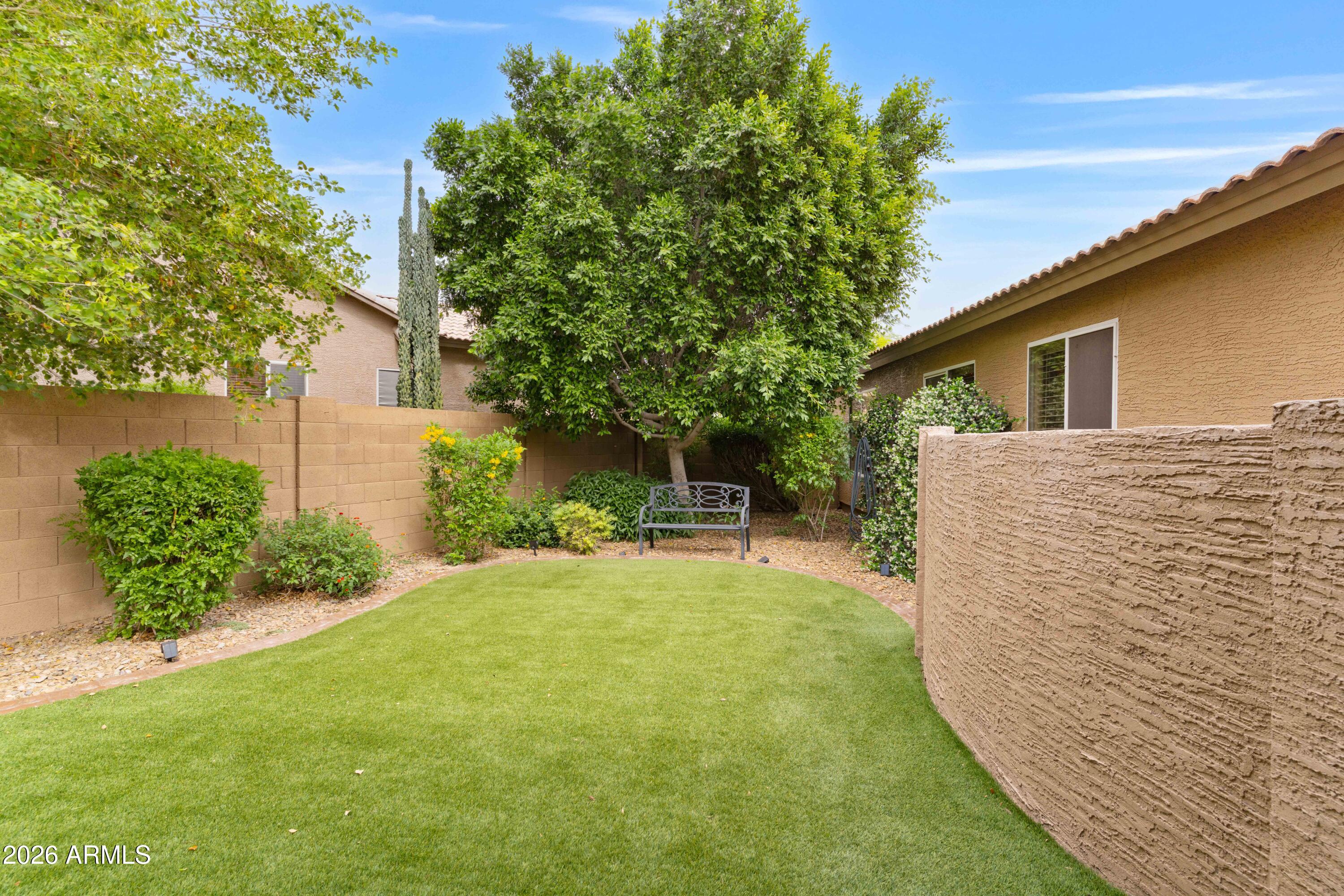 1566 N ROCKWELL Court