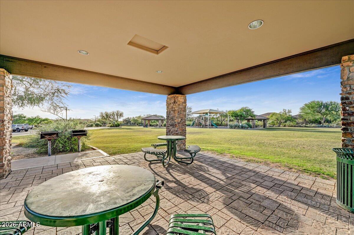 9155 E LEONORA Street