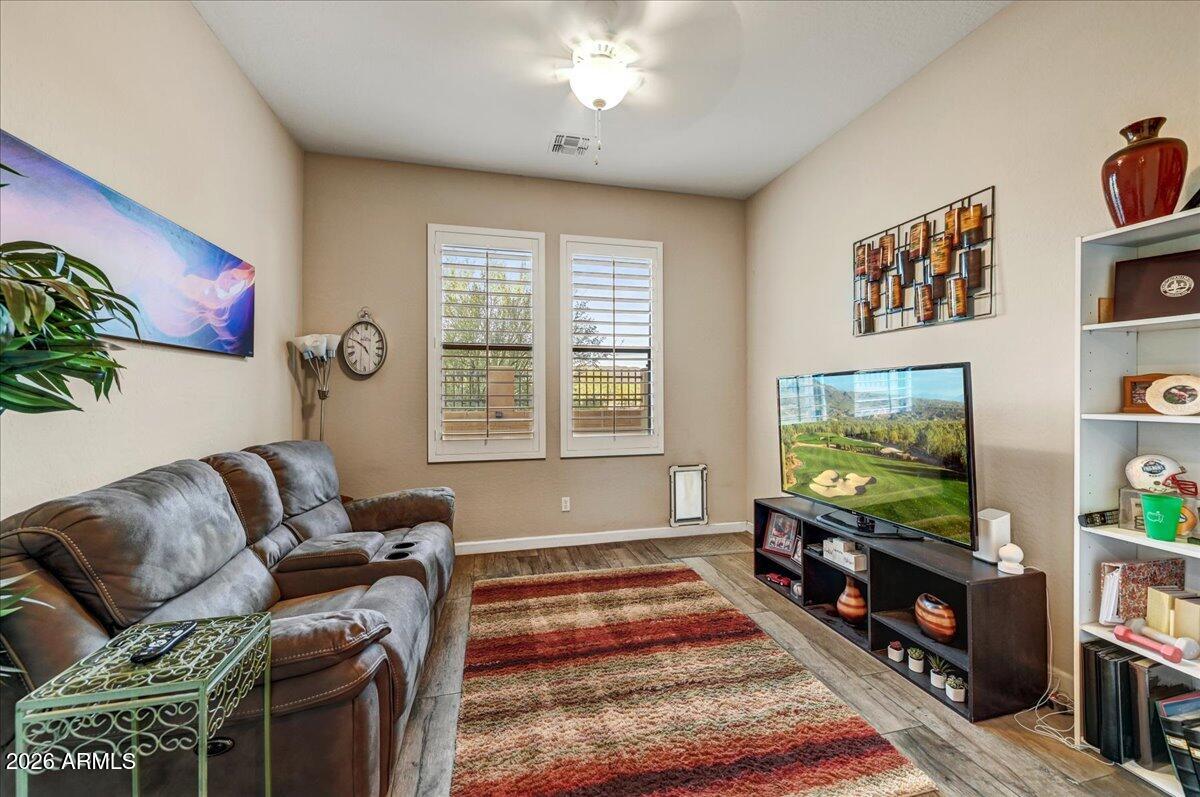 9155 E LEONORA Street