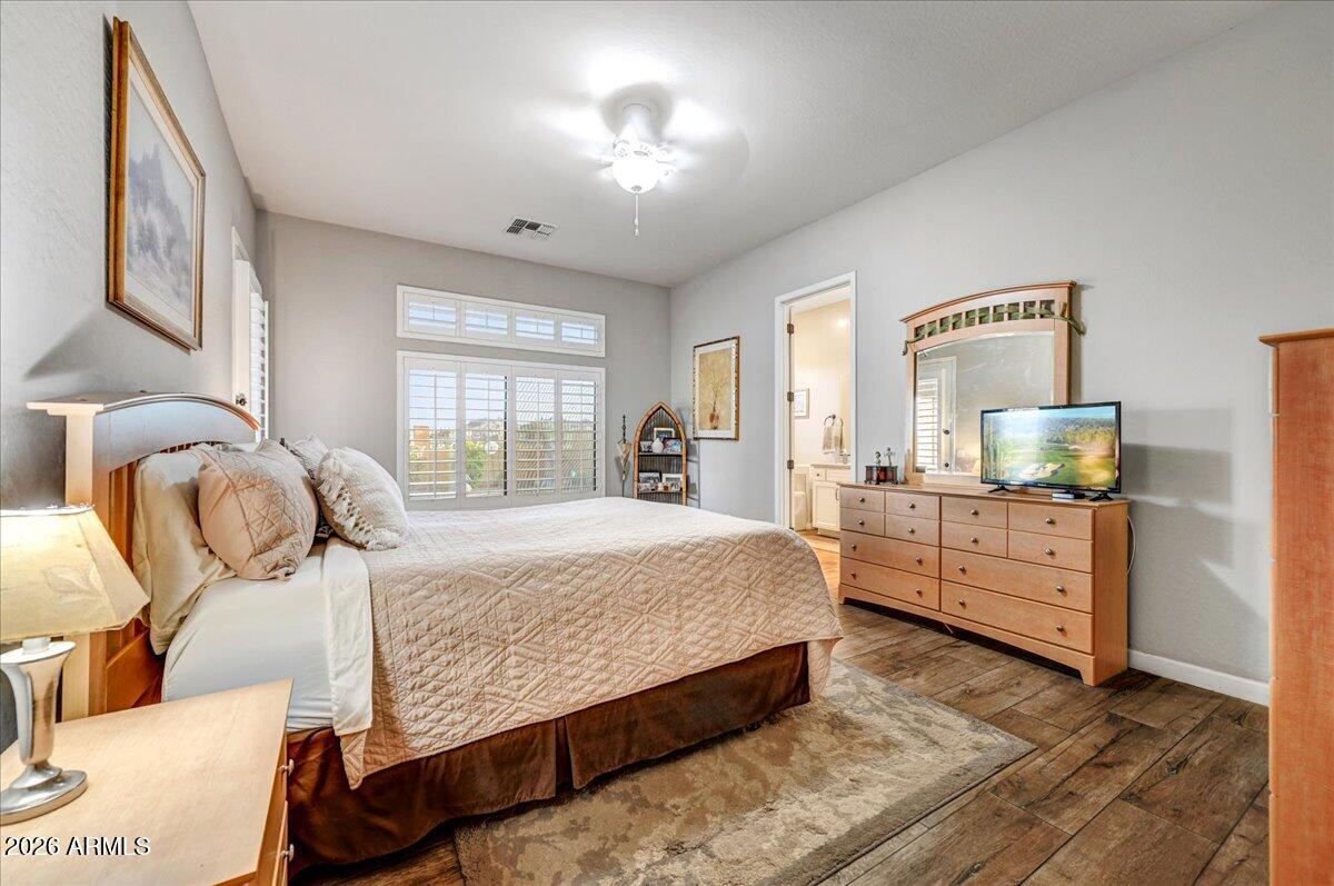 9155 E LEONORA Street