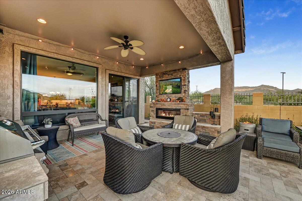 9155 E LEONORA Street