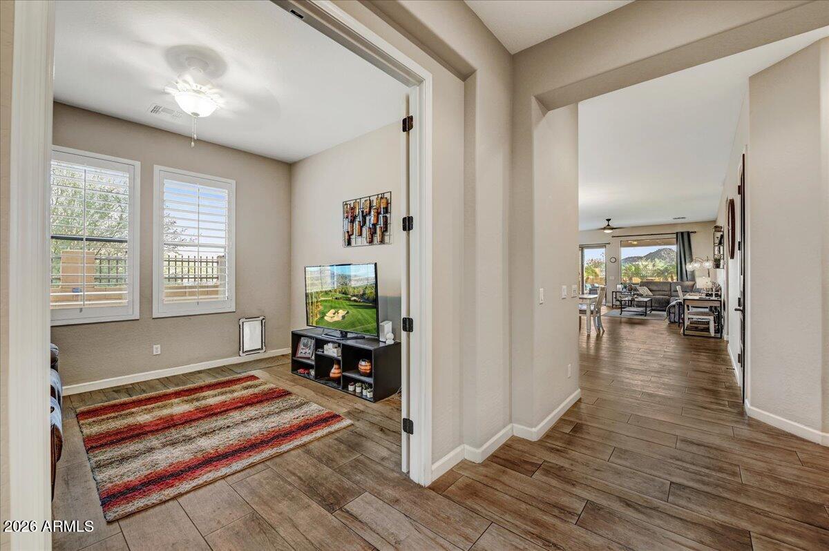 9155 E LEONORA Street