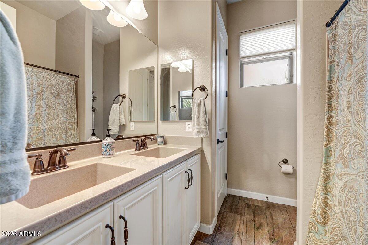 9155 E LEONORA Street