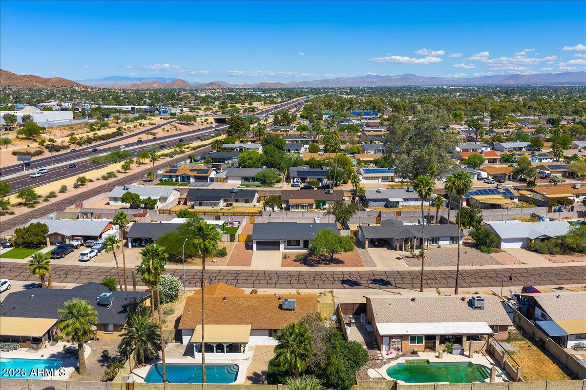 3416 E ALTADENA Avenue