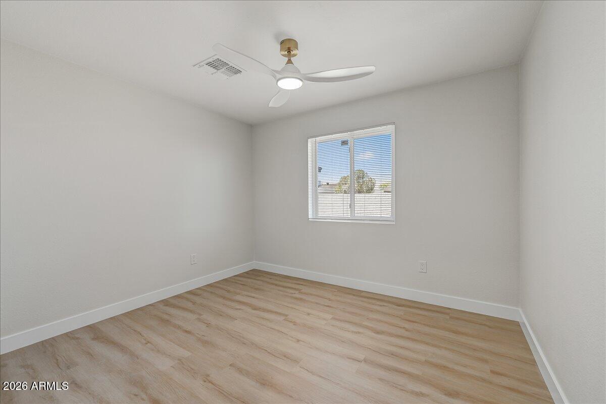 3416 E ALTADENA Avenue