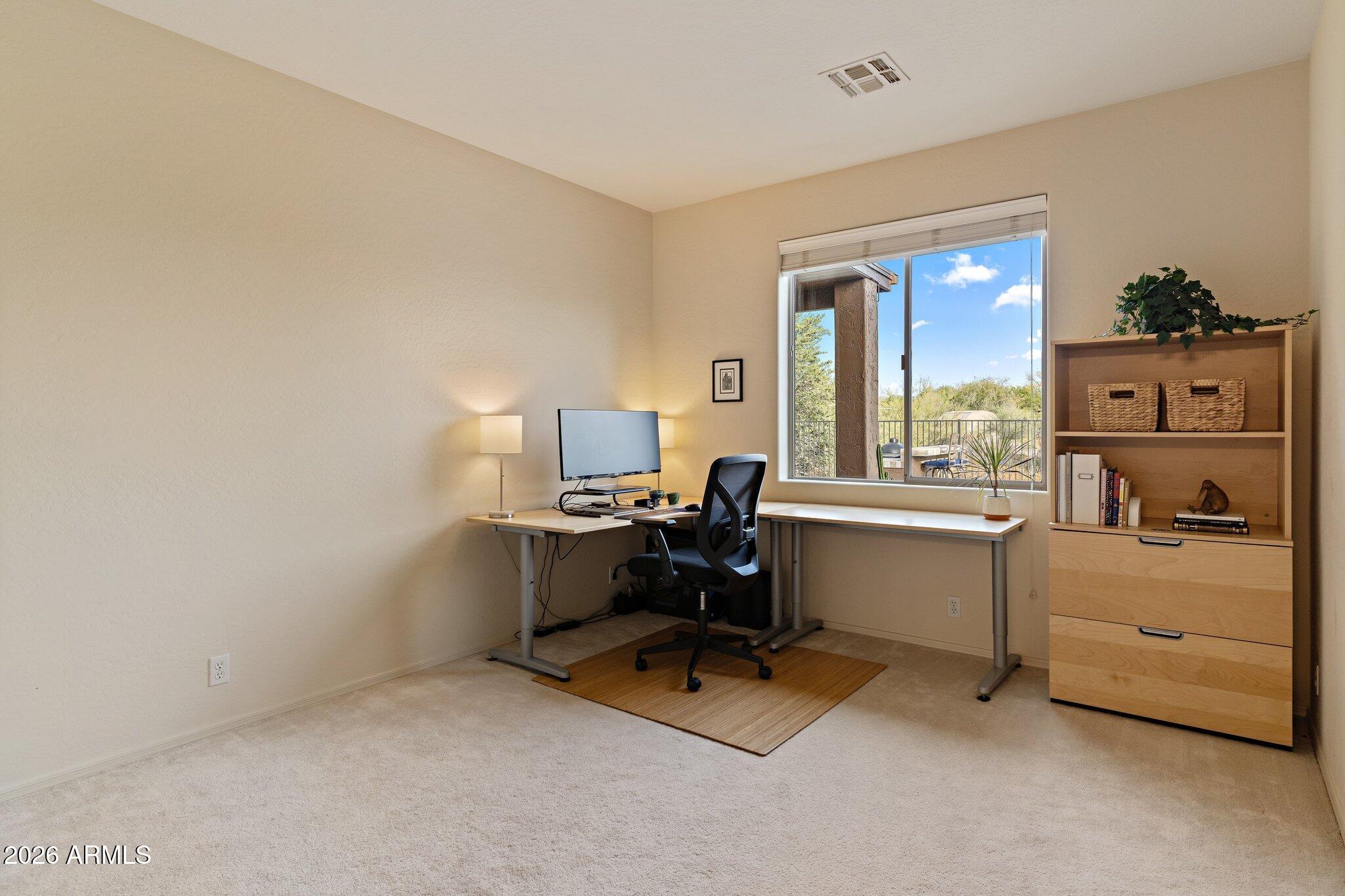 5869 E HEDGEHOG Place