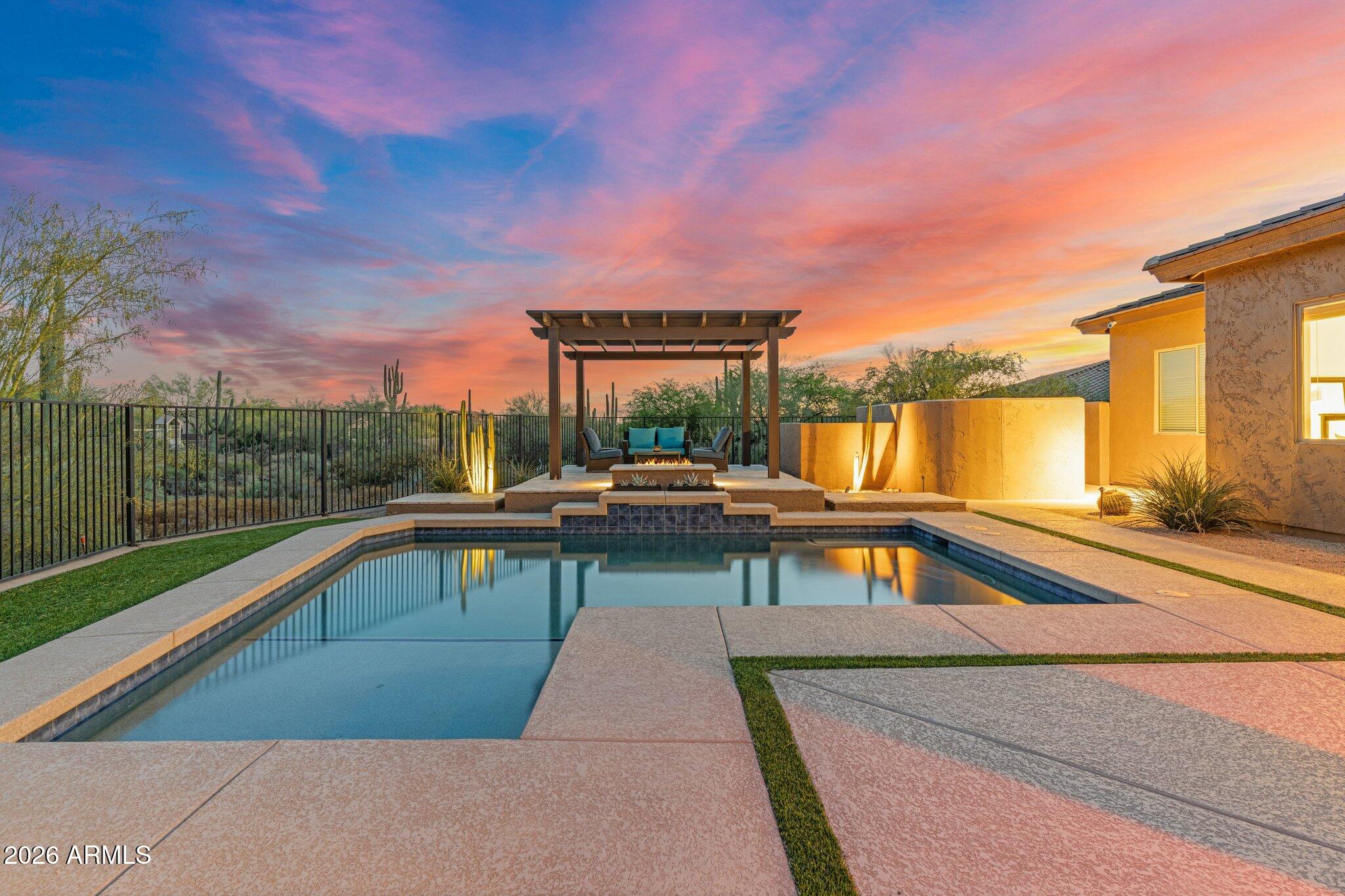 5869 E HEDGEHOG Place