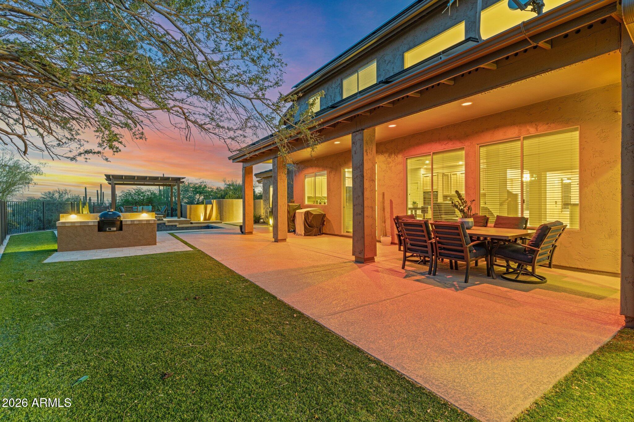 5869 E HEDGEHOG Place