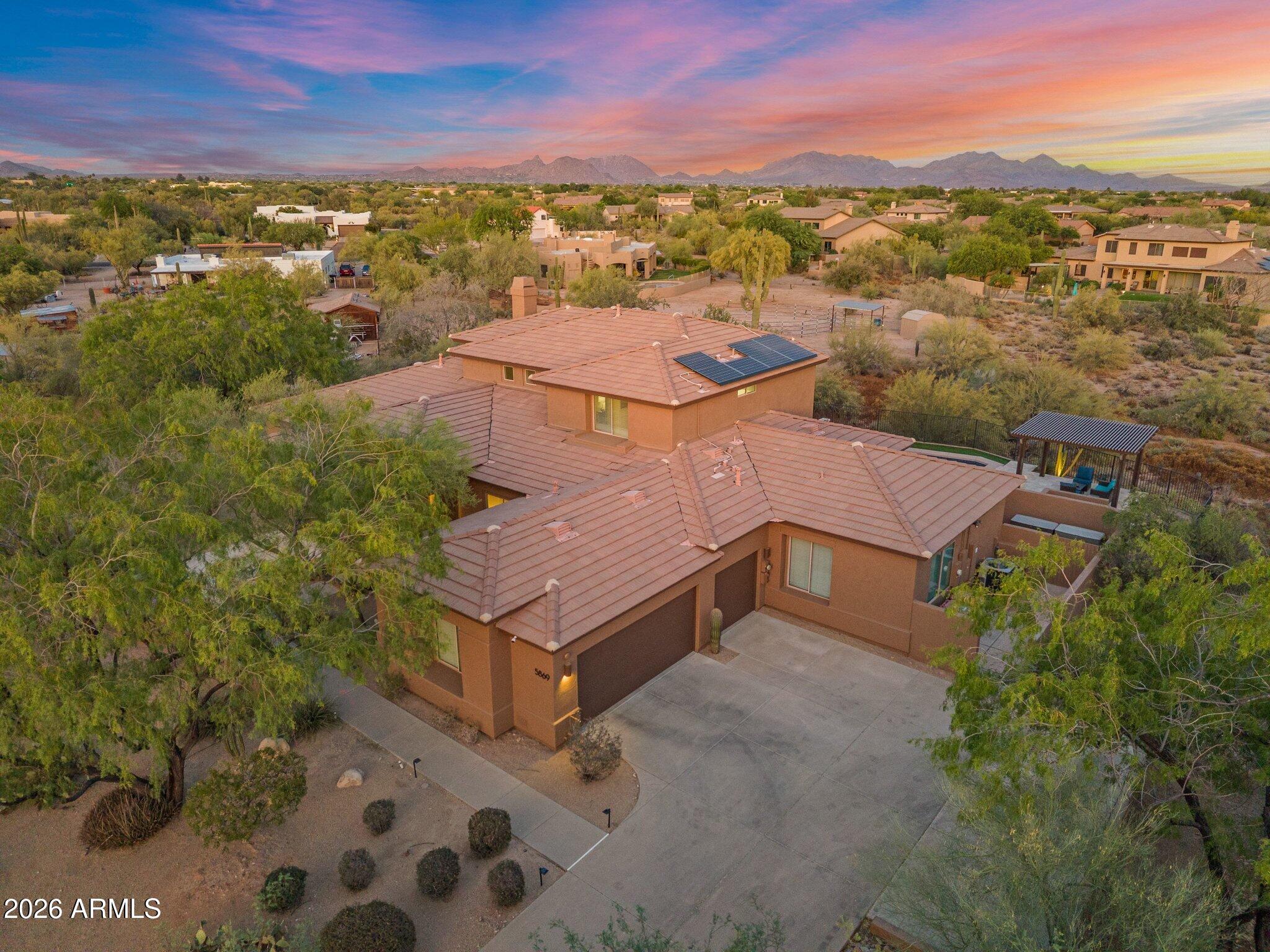 5869 E HEDGEHOG Place