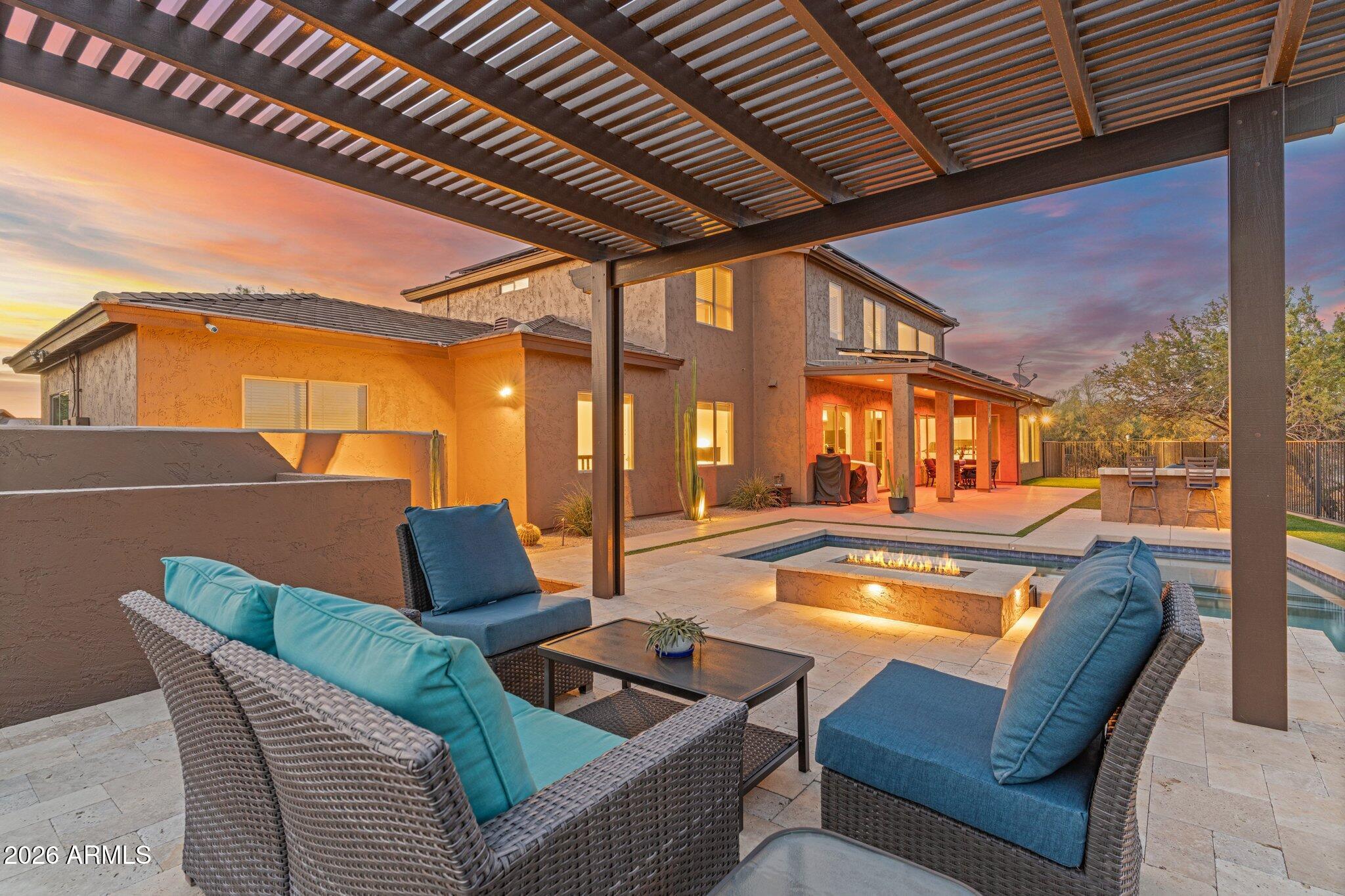 5869 E HEDGEHOG Place