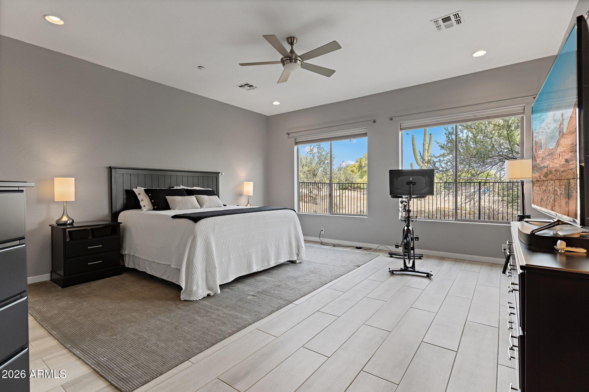 5869 E HEDGEHOG Place