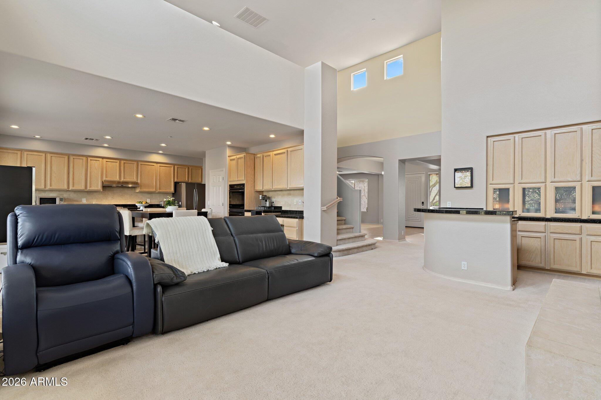 5869 E HEDGEHOG Place