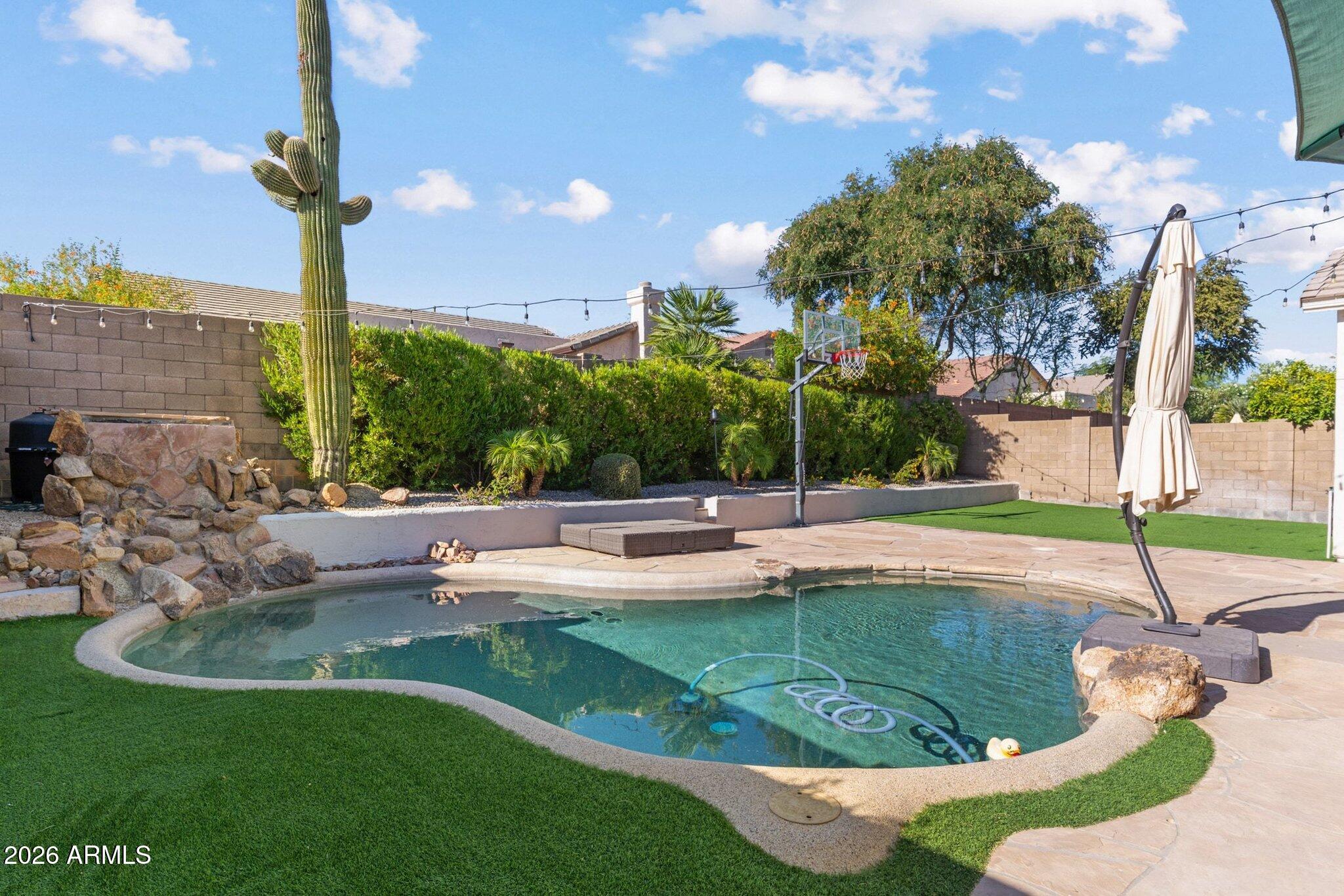 7348 E FLEDGLING Drive
