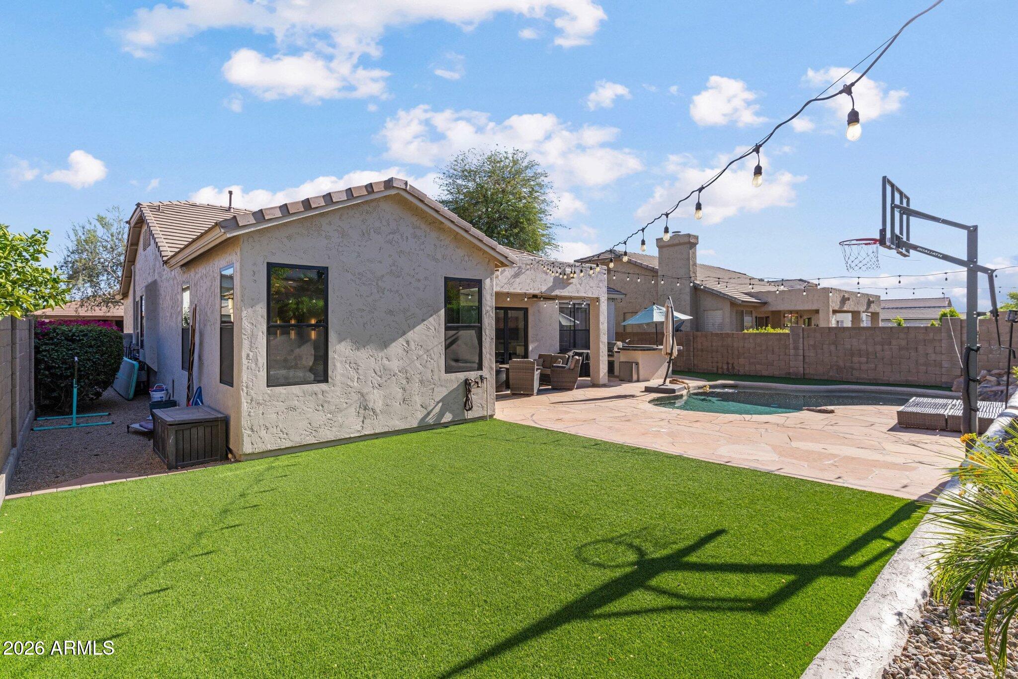 7348 E FLEDGLING Drive