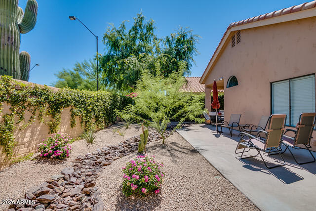 9584 E WINDROSE Drive
