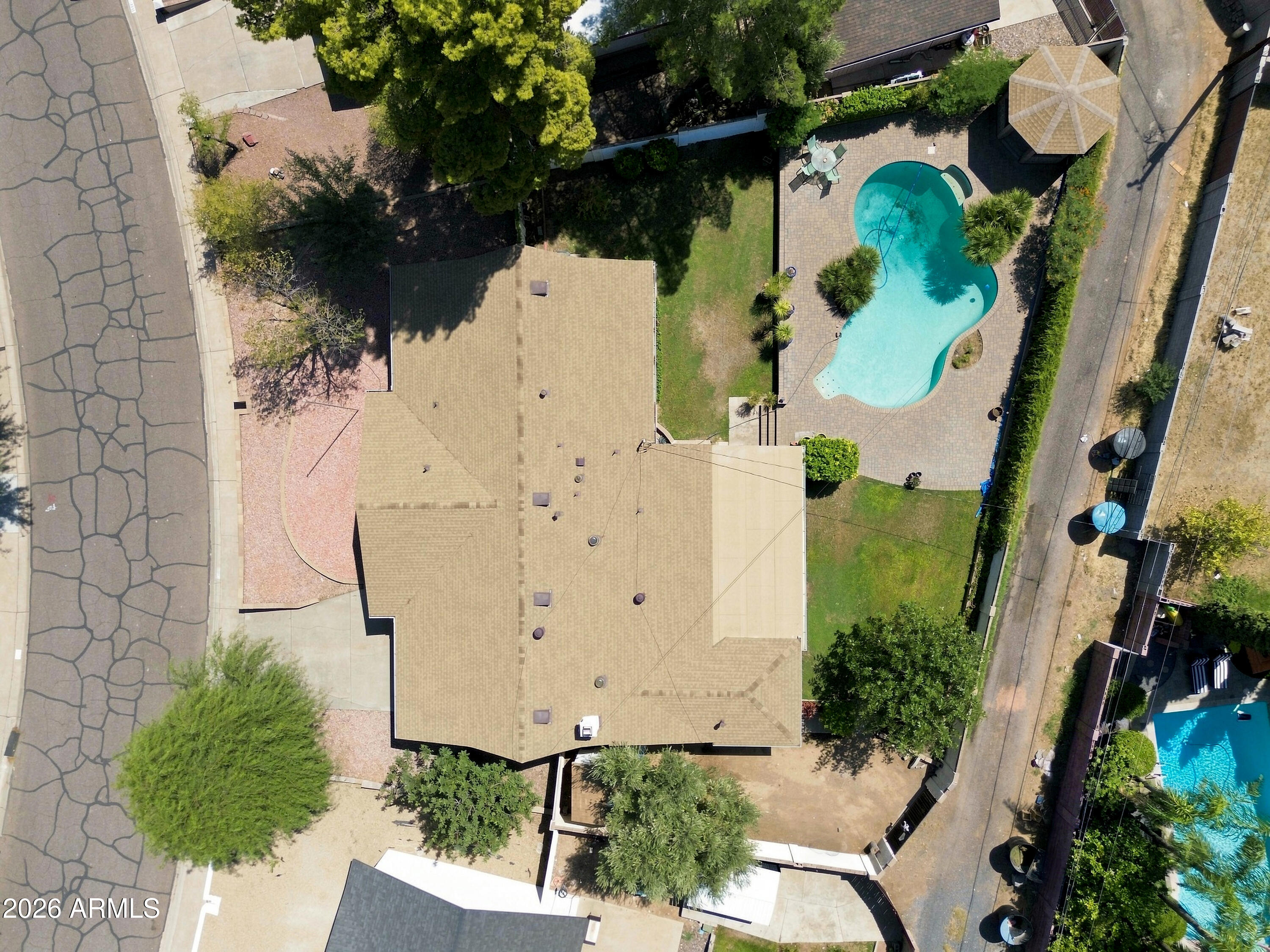 3827 E MERCER Lane