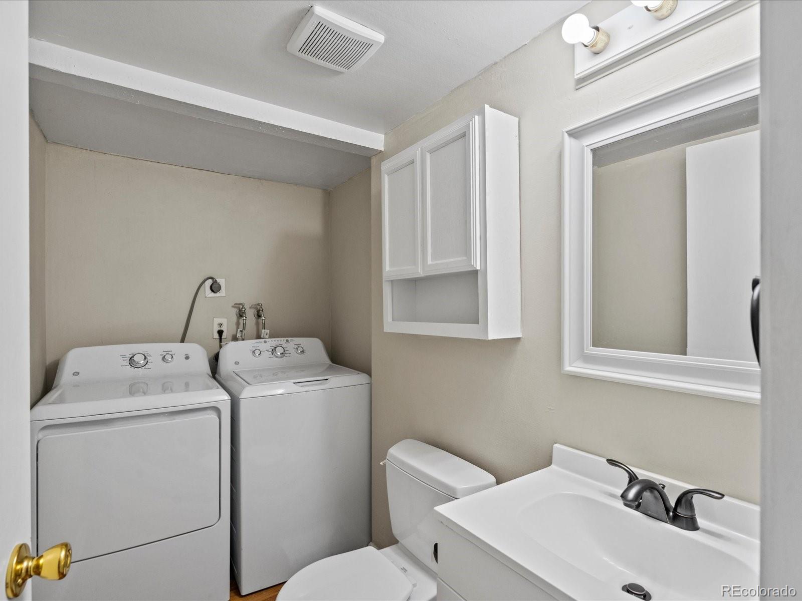 1250 S Monaco Parkway Unit: 2