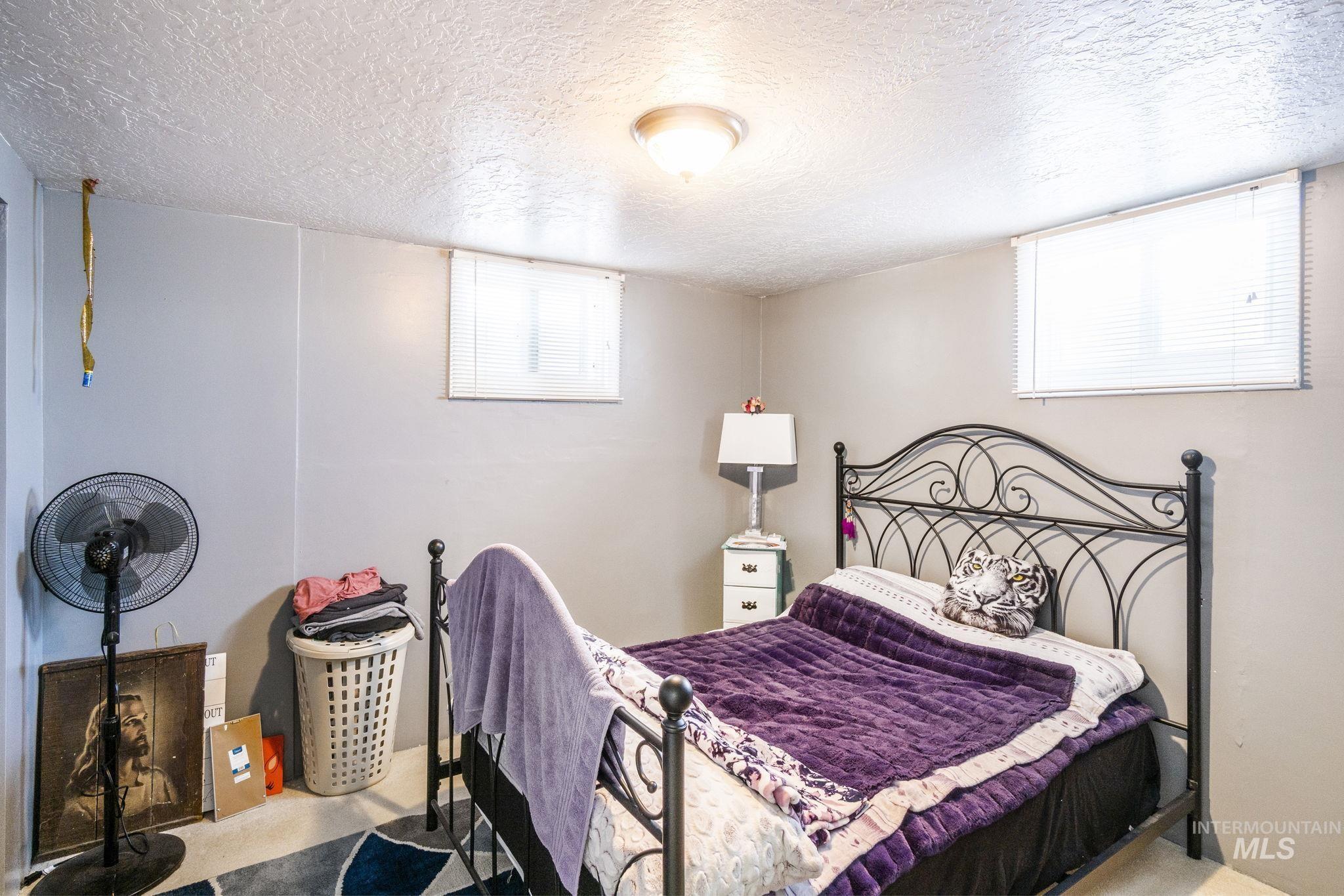 3395 Parke Ave.