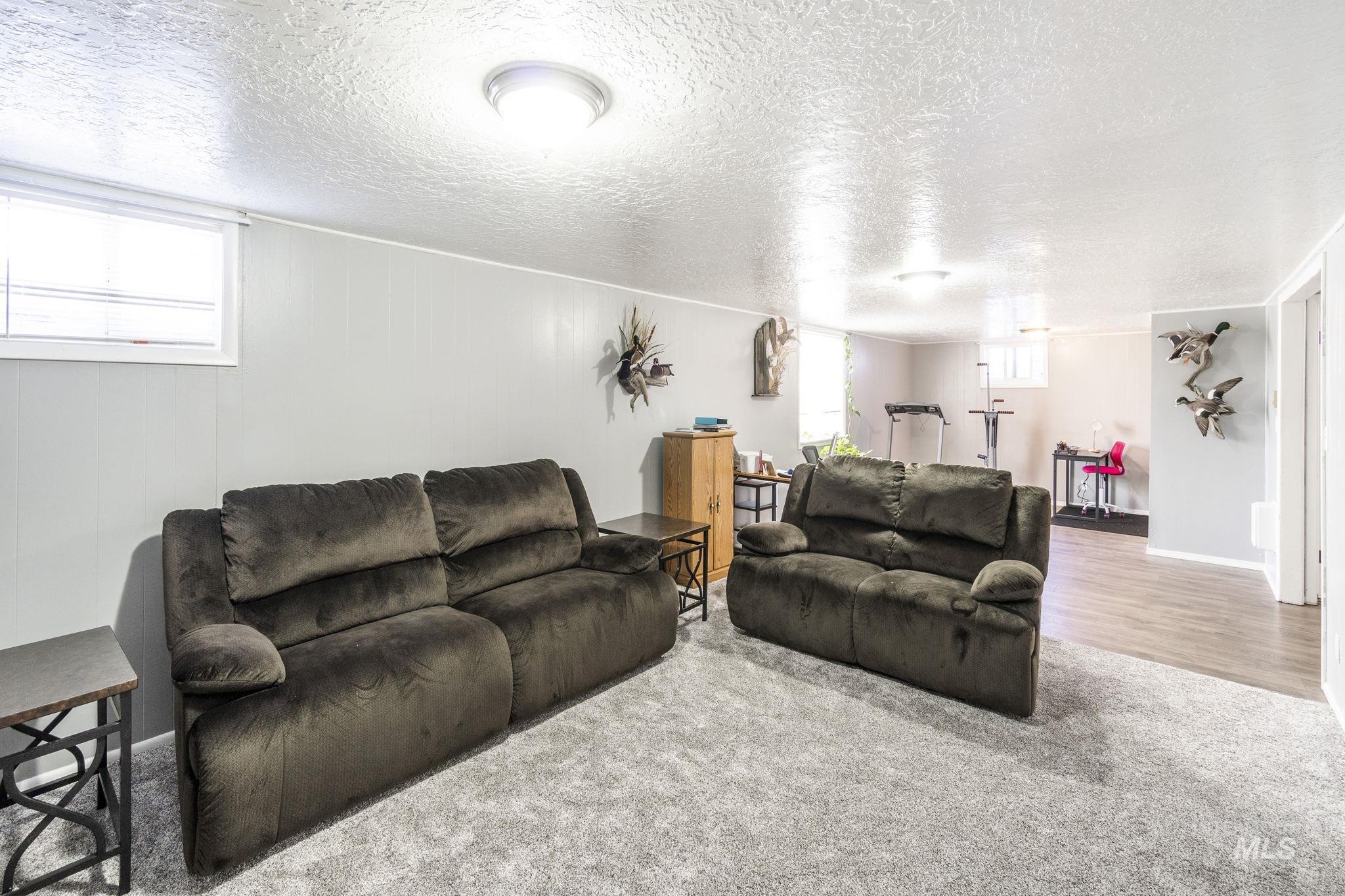 3395 Parke Ave.