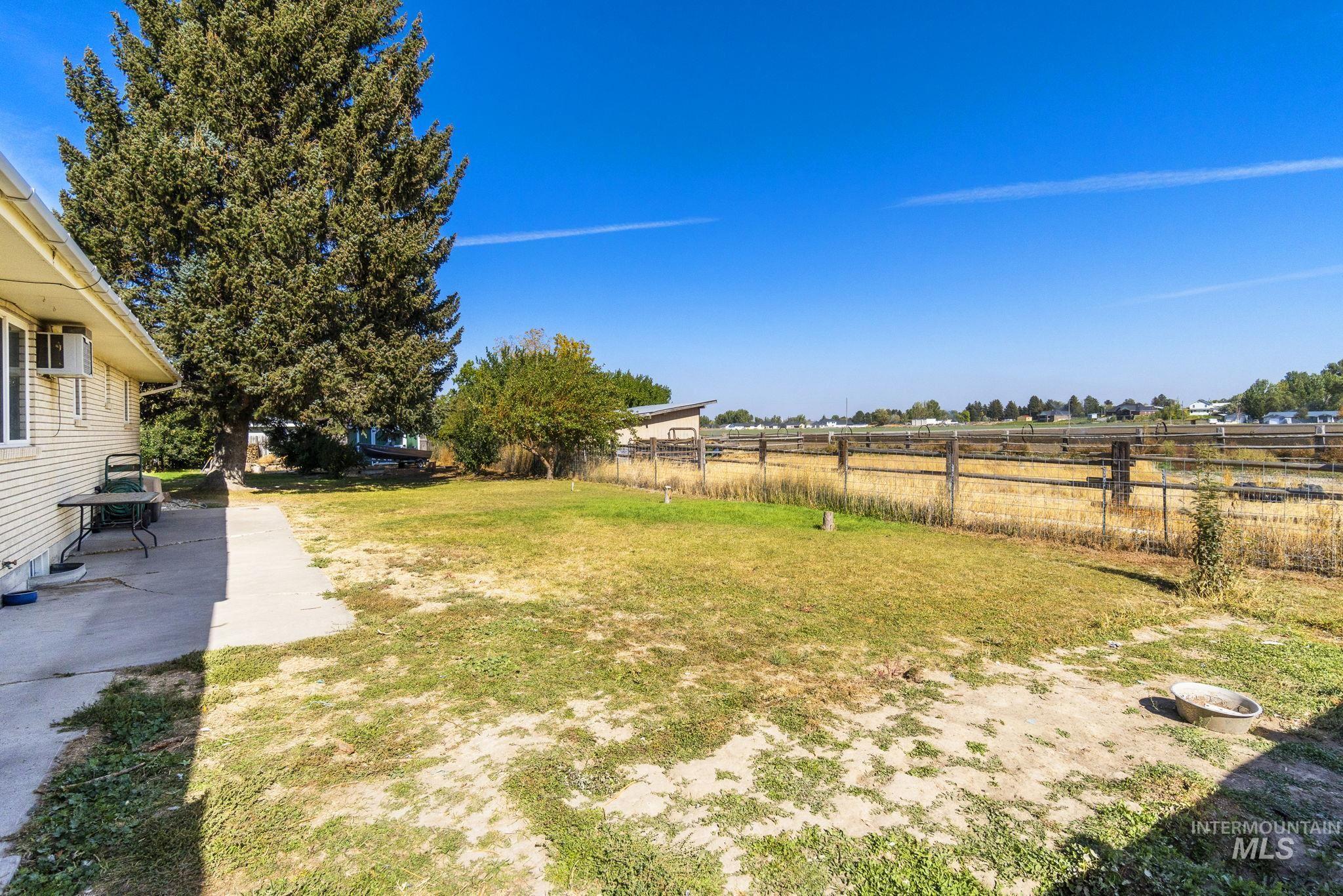 3395 Parke Ave.