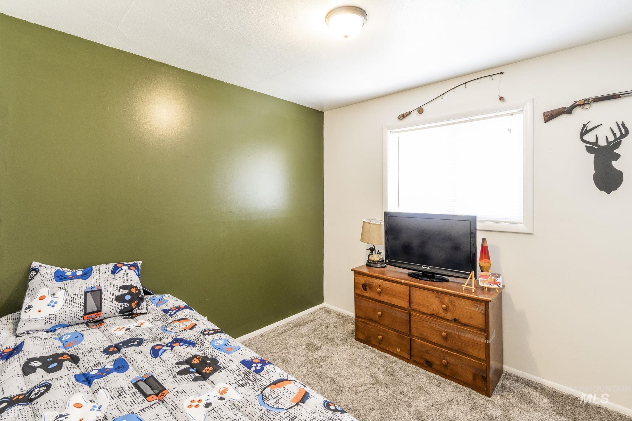 3395 Parke Ave.